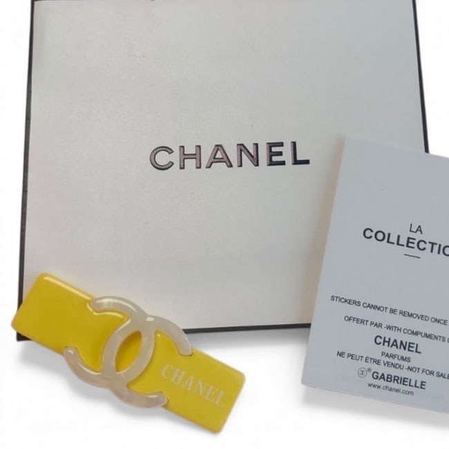 CHANEL Lg Yellow/CC Wide Rectangle Beaute Hair Clip & Gift Bag (1 of 3)