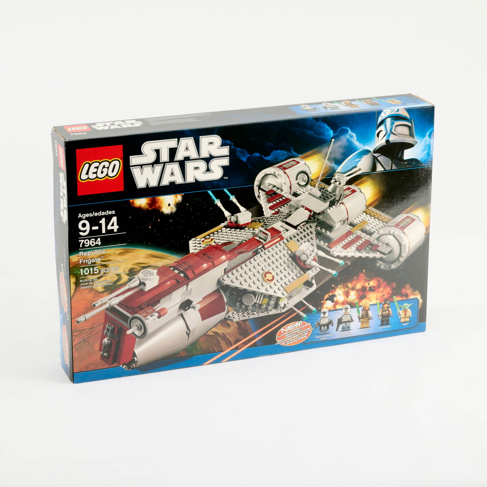 2011 LEGO Star Wars Republic Frigate 7964 Factory Sealed: 2011 LEGO Star Wars Republic Frigate 7964 Factory Sealed USA, 2011 22.75 h x 14.75 w x 3 d in (58 x 37 x 8 cm) Set contains 1,015 pieces and the following mini-figures: Clone Commander Wolffe, Wolfpac