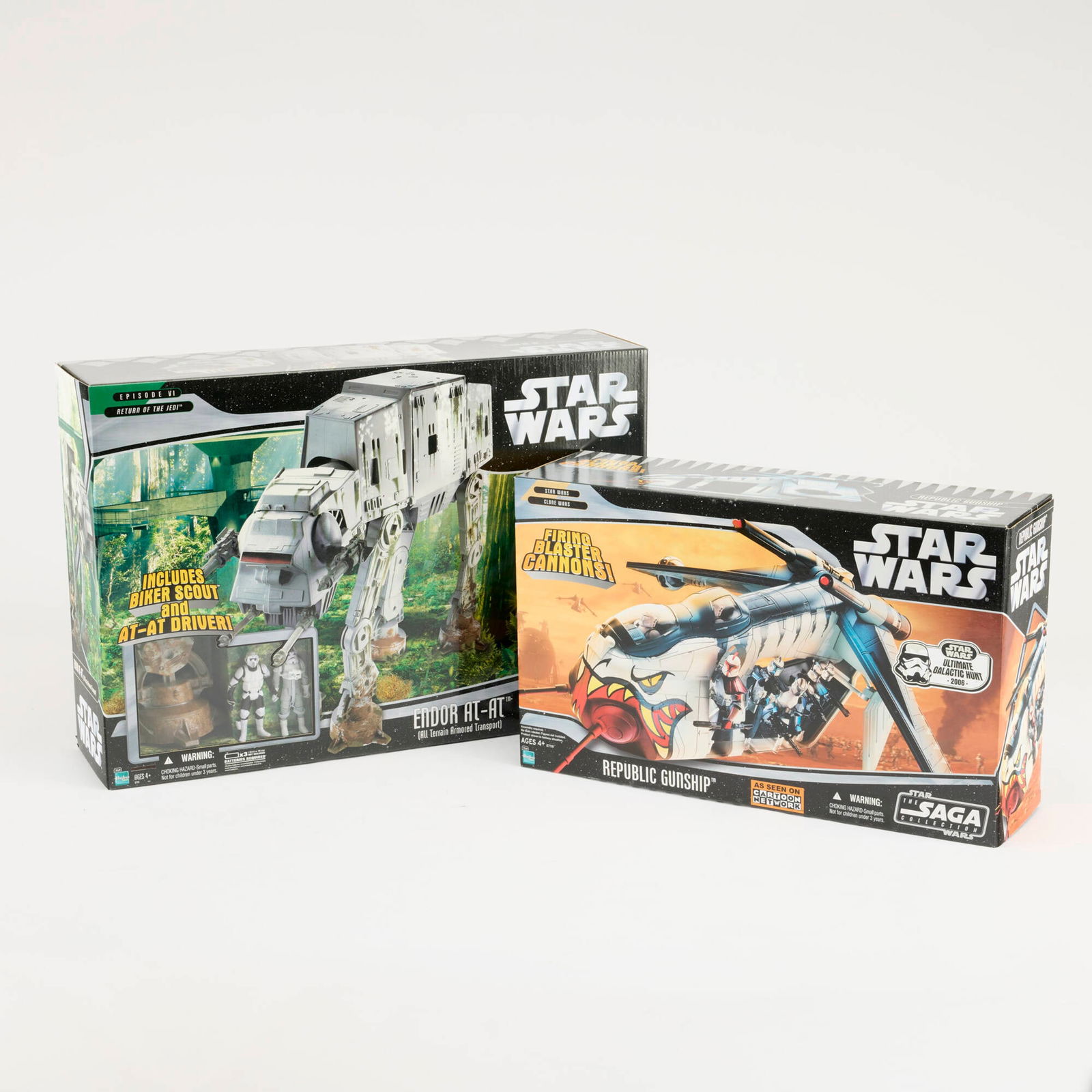 2PC 2006 Hasbro Star Wars Saga Collection Republic Gunship Endor AT-AT Group Factory Sealed: 2PC 2006 Hasbro Star Wars Saga Collection Republic Gunship Endor AT-AT (All Terrain Armored Transport) Group Factory Sealed USA, 2006 Group includes: 2006 Saga Collection Endor At-AT (All Terrain Armo
