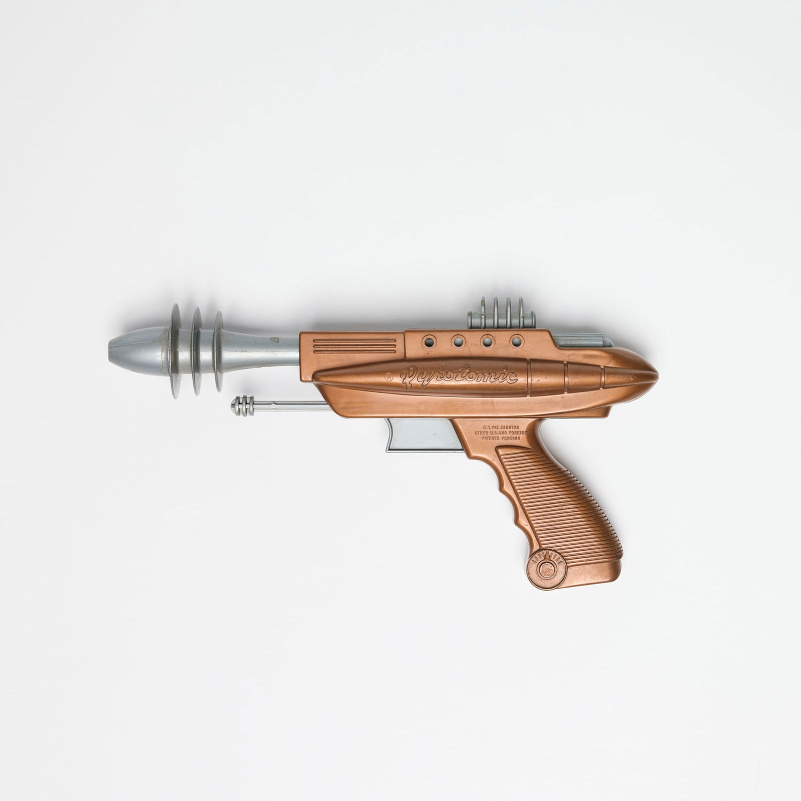 Pyro Plastics Corp. Pyrotomic Disintegrator - 2