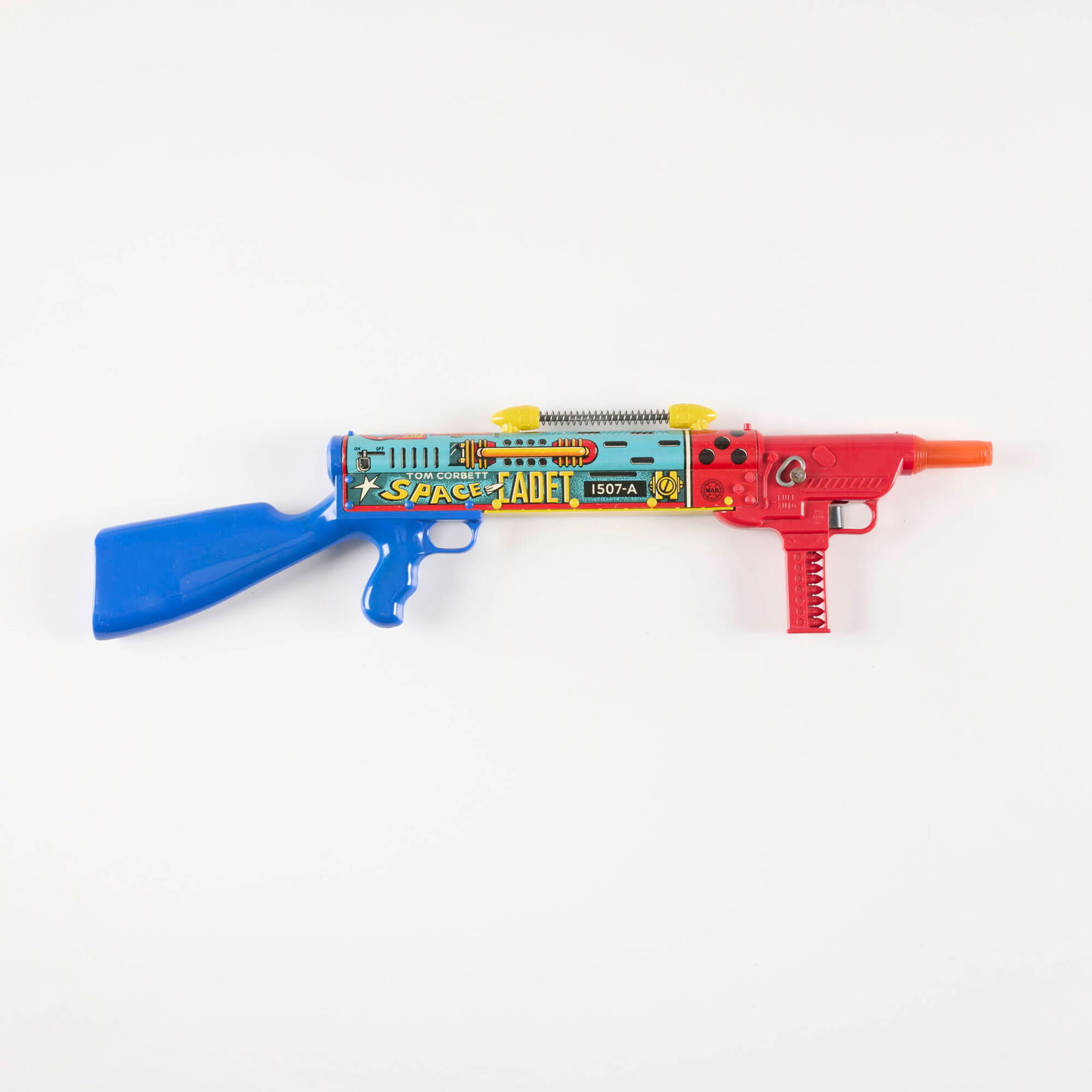 Marx Tom Corbett Space Cadet Sparkling Space Gun: Marx Tom Corbett Space Cadet Sparkling Space Gun transfer print on metal, molded plastic, zinc-plated steel 5.5 h x 21.75 w x 1.375 d in (14 x 55 x 3 cm) Incorrect box, is kept in a original Rex Mars