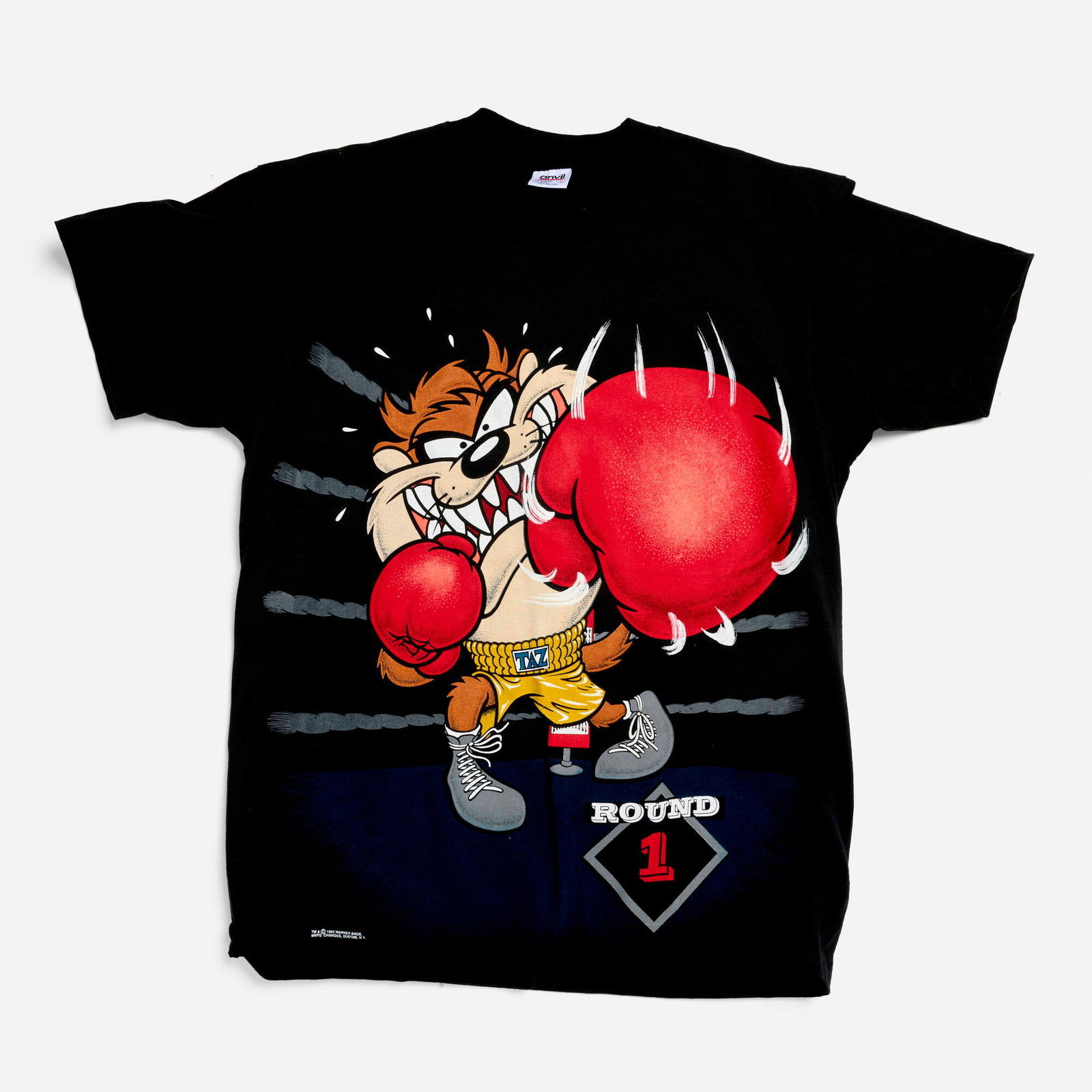 Taz Tasmanian Devil Boxing Large T-Shirt: Taz Tasmanian Devil Boxing Large T-Shirt 1993 100% cotton, double stitch 21.5 w x 26.25 l in (55 x 67 cm) Condition Notes: Overall good vintage condition with minimal wear consistent with age, fu