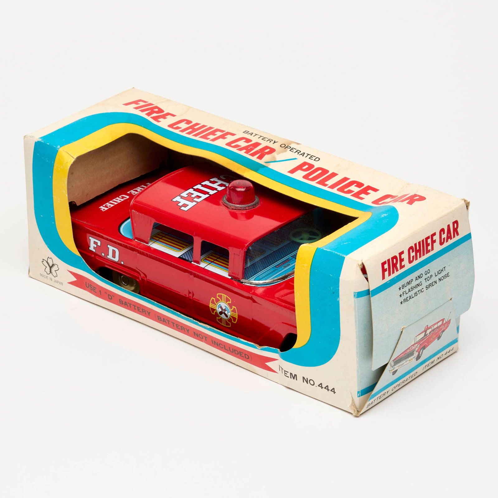 Yonezawa Toys Tin Battery Operated Fire Chief Car Unused: Yonezawa Toys Tin Battery Operated Fire Chief Car Unused Japan 4.5 h x 12 w x 4.75 d in (11 x 30 x 12 cm) Electronics tested and working..Condition Notes: Complete in Box. Light wear to car with some 
