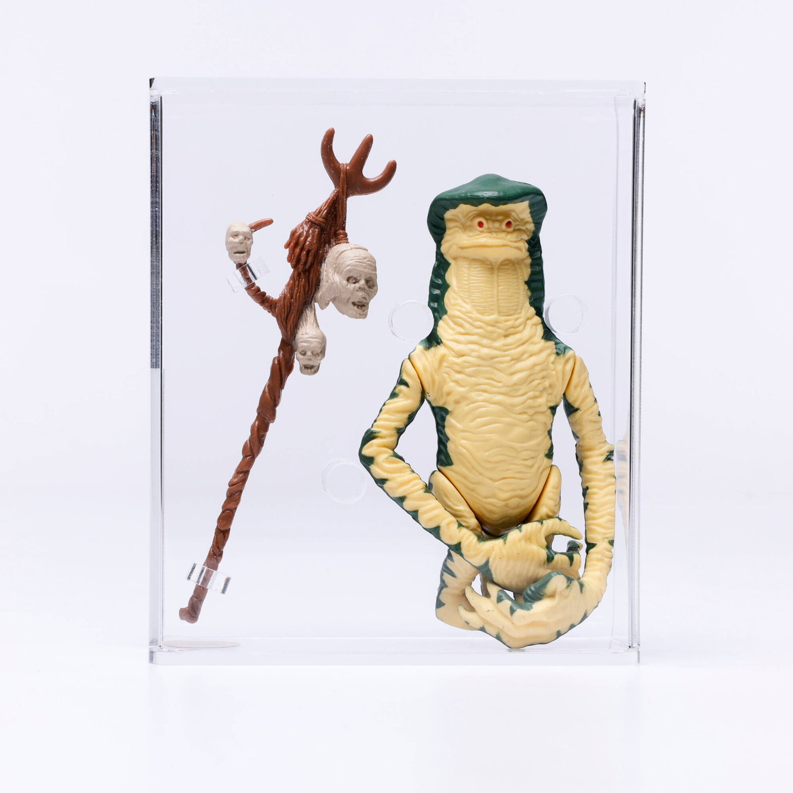 1985 Kenner Star Wars Loose Action Figure Amanaman AFA 85+: 1985 Kenner Star Wars Loose Action Figure Amanaman AFA 85+ USA, 1985 5.25 h x 4.5 w x 1.75 d in (13 x 11 x 4 cm) AFA#: 16176497 Population: 41 in 85+, 134 higher Condition Notes: Case in good c