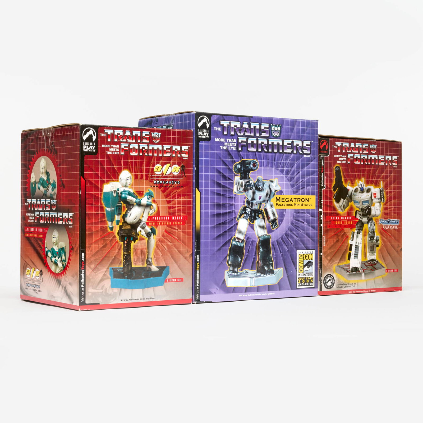 3PC 2004-2005 Palisades Toys Transformers Polystone Mini Statue Exclusive Group Factory Sealed: 3PC 2004-2005 Palisades Toys Transformers Polystone Mini Statue Exclusive Group Factory Sealed USA, 2004-2005 9.5 h x 7.25 w x 7 d in (24 x 18 x 18 cm) 10.5 h x 9.25 w x 6 d in (27 x 23 x 15 cm) Palis