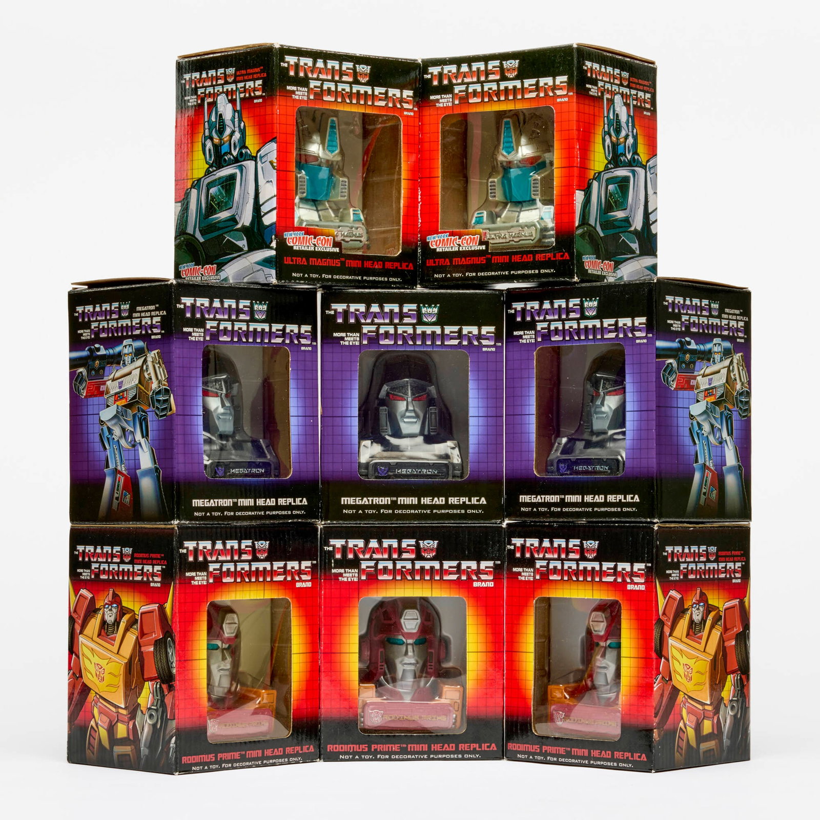 8PC 2006-2007 Diamond Select Toys Transformers Mini Head Replica Group: 8PC 2006-2007 Diamond Select Toys Transformers Mini Head Replica Group USA, 2006-2007 6.25 h x 4.75 w x 4.5 d in (16 x 12 x 11 cm) Diamond Select Toys Mini Head Replica group includes: 2006 Megatron F