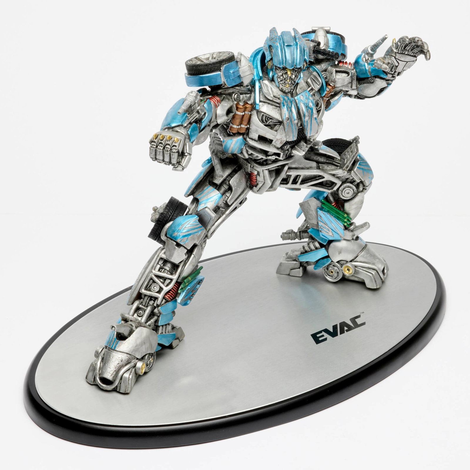 2012 Universal Studios Transformers EVAC 12 Inch Statue Factory Unused With Shipper: 2012 Universal Studios Transformers EVAC 12 Inch Statue Factory Unused With Shipper USA, 2012 16 h x 23.75 w x 20.25 d in (41 x 60 x 51 cm) 13 h x 17.75 w x 10.25 d in (33 x 45 x 26 cm) Only available