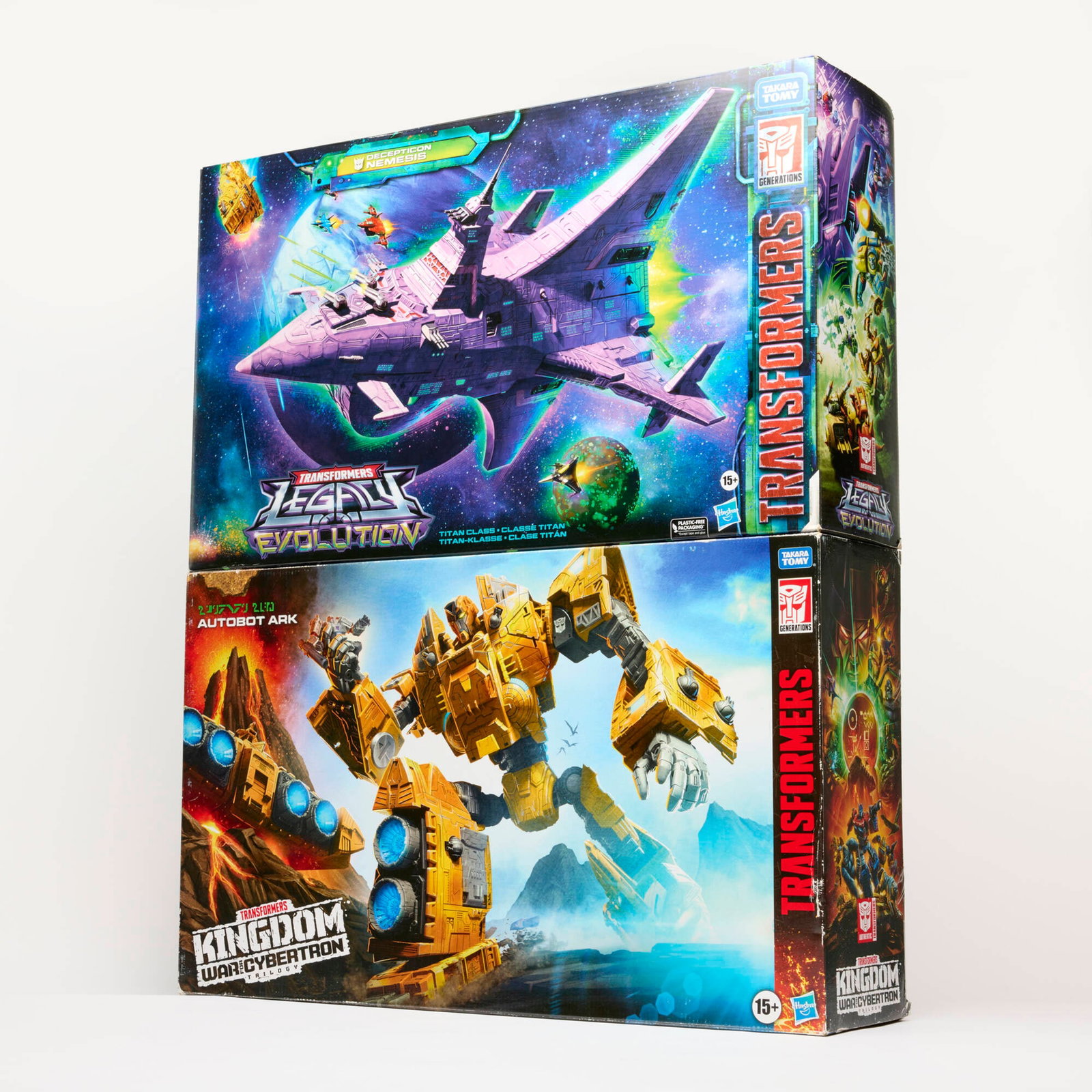 Hasbro Transformers Generations Kingdom War For Cybertron Ark Legacy Evolution Decepticon Nemesis: 2PC 2021-2023 Hasbro Transformers Generations Kingdom War For Cybertron Autobot Ark and Legacy Evolution Decepticon Nemesis Titan Class Group Factory Sealed USA, 2021-2023 14.5 h x 24 w x 6 d in (37 x