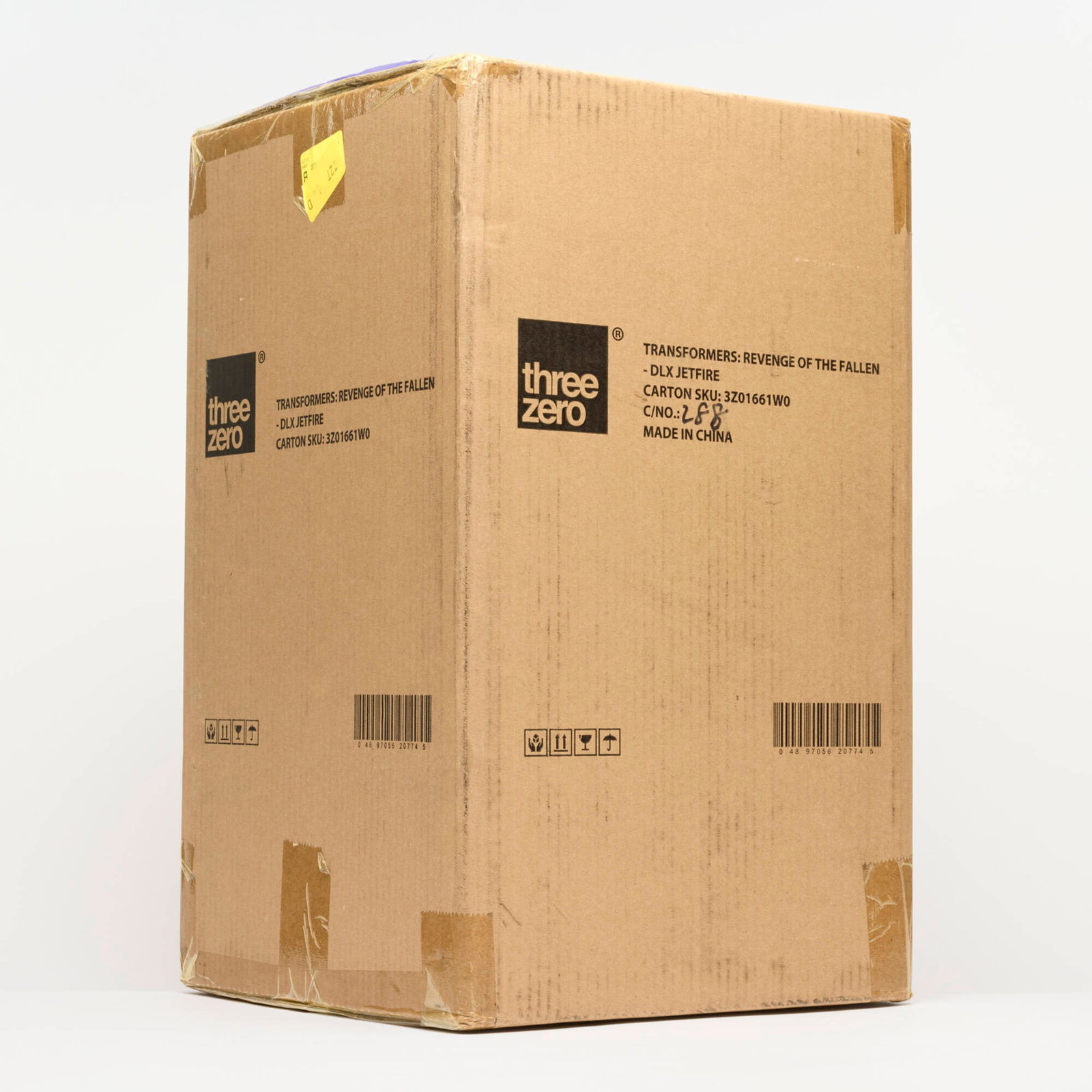 2022 Threezero Transformers Revenge of the Fallen DLX Jetfire Factory Sealed in Shipper: 2022 Threezero Transformers Revenge of the Fallen DLX Jetfire Factory Sealed in Shipper USA, 2022 20.75 h x 13 w x 12.75 d in (53 x 33 x 32 cm) Factory Sealed in Shipper box 3Z01661W0.Condition Notes: