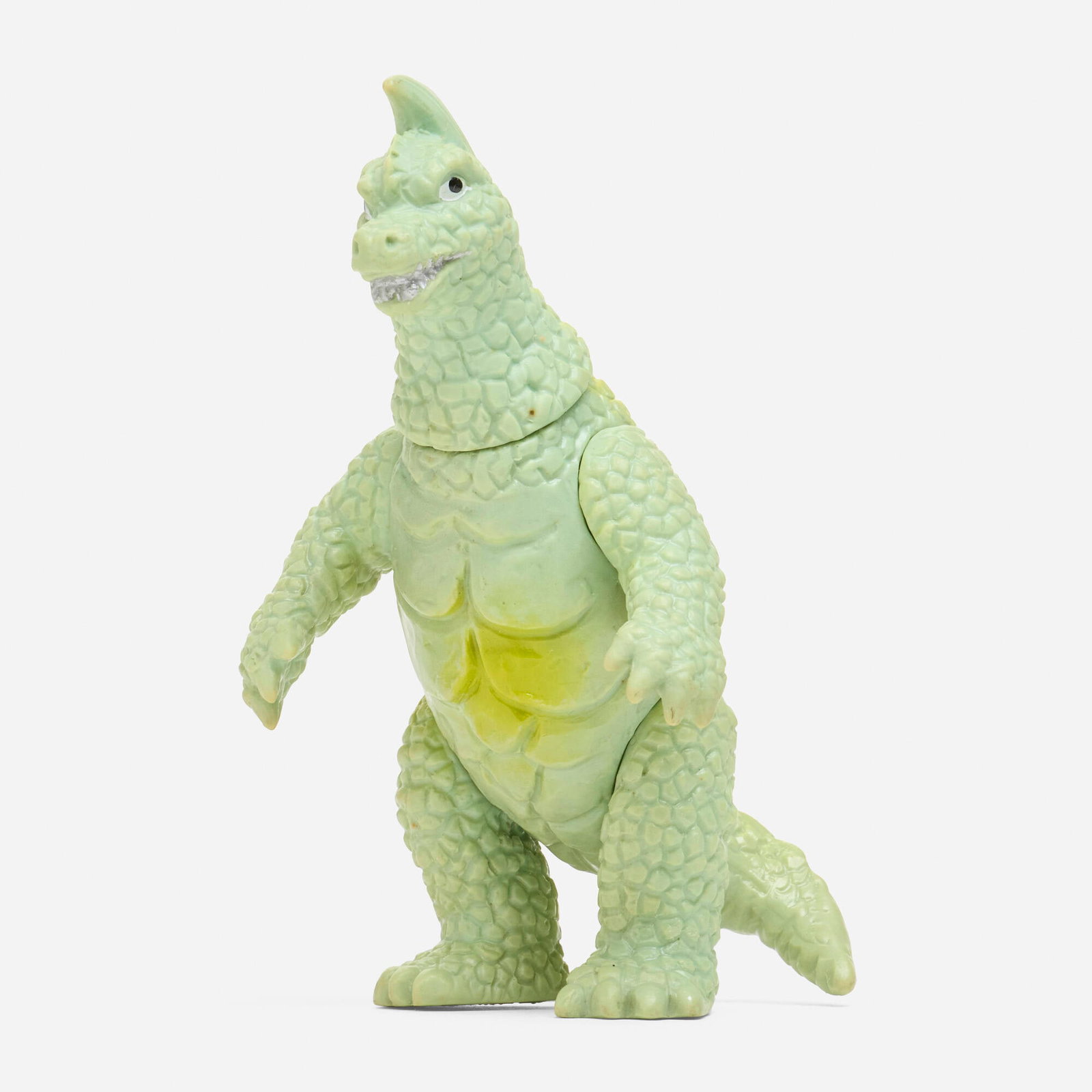 Bullmark Return of Ultraman Earthtron V2 Medium Vinyl: Bullmark Return of Ultraman Earthtron V2 Medium Vinyl Bullmark Japan, c. 1970 5 h x 3 w x 3 d in (13 x 8 x 8 cm) Condition notes: Overall very good condition with minimal scattered paint rubs. This wo