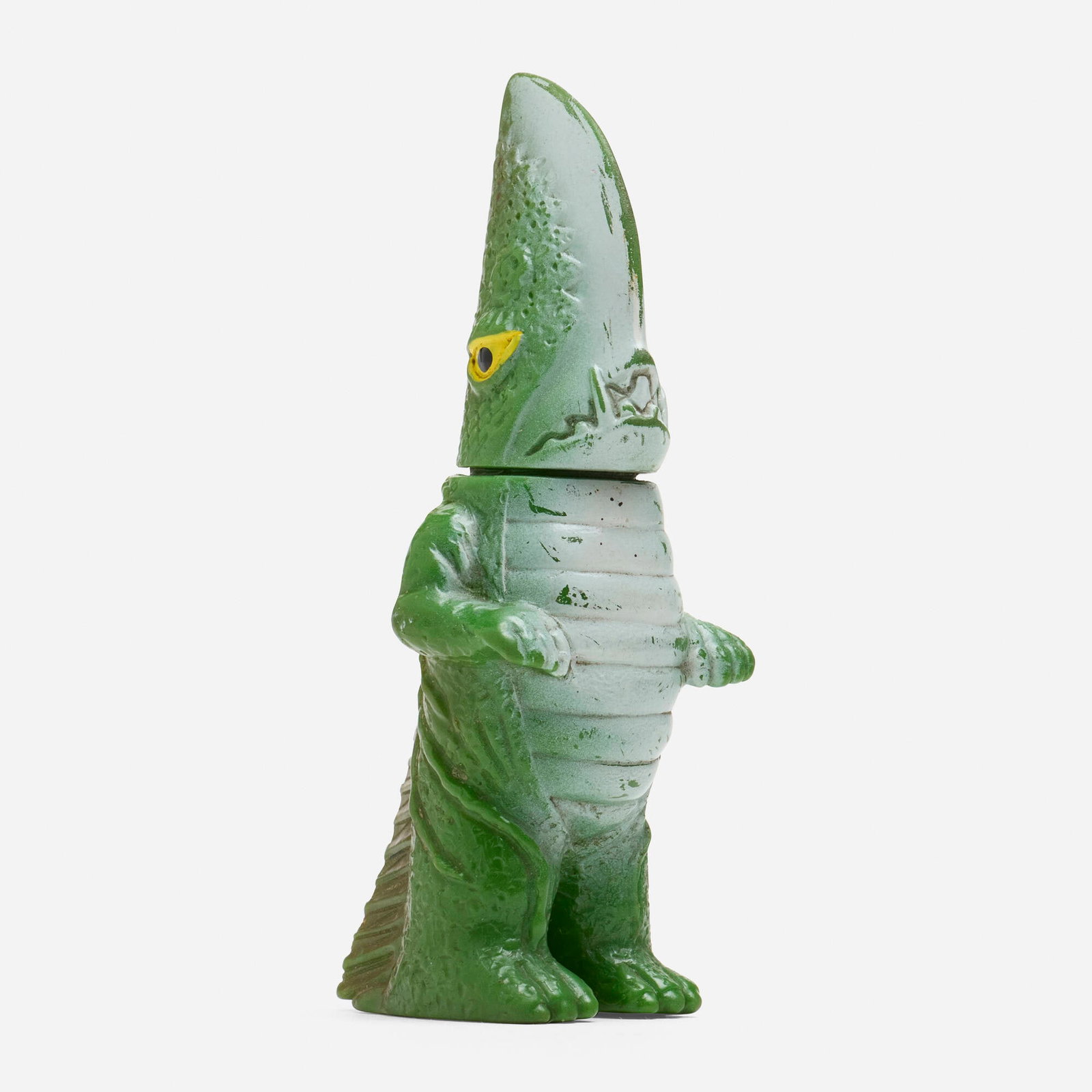 Nitto Gamera Guiron Mini Vinyl: Nitto Gamera Guiron Mini Vinyl Nitto Japan, c. 1970 4 h x 1.5 w x 1.5 d in (10 x 4 x 4 cm) Condition notes: Overall good condition with moderate scattered paint rubs. This work will ship from Millvill
