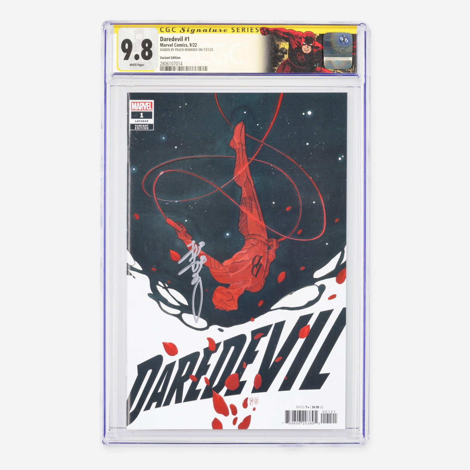 Marvel Comics Daredevil #1 CGC 9.8 Variant Edition Signature Series Peach Momoko (1 of 2)