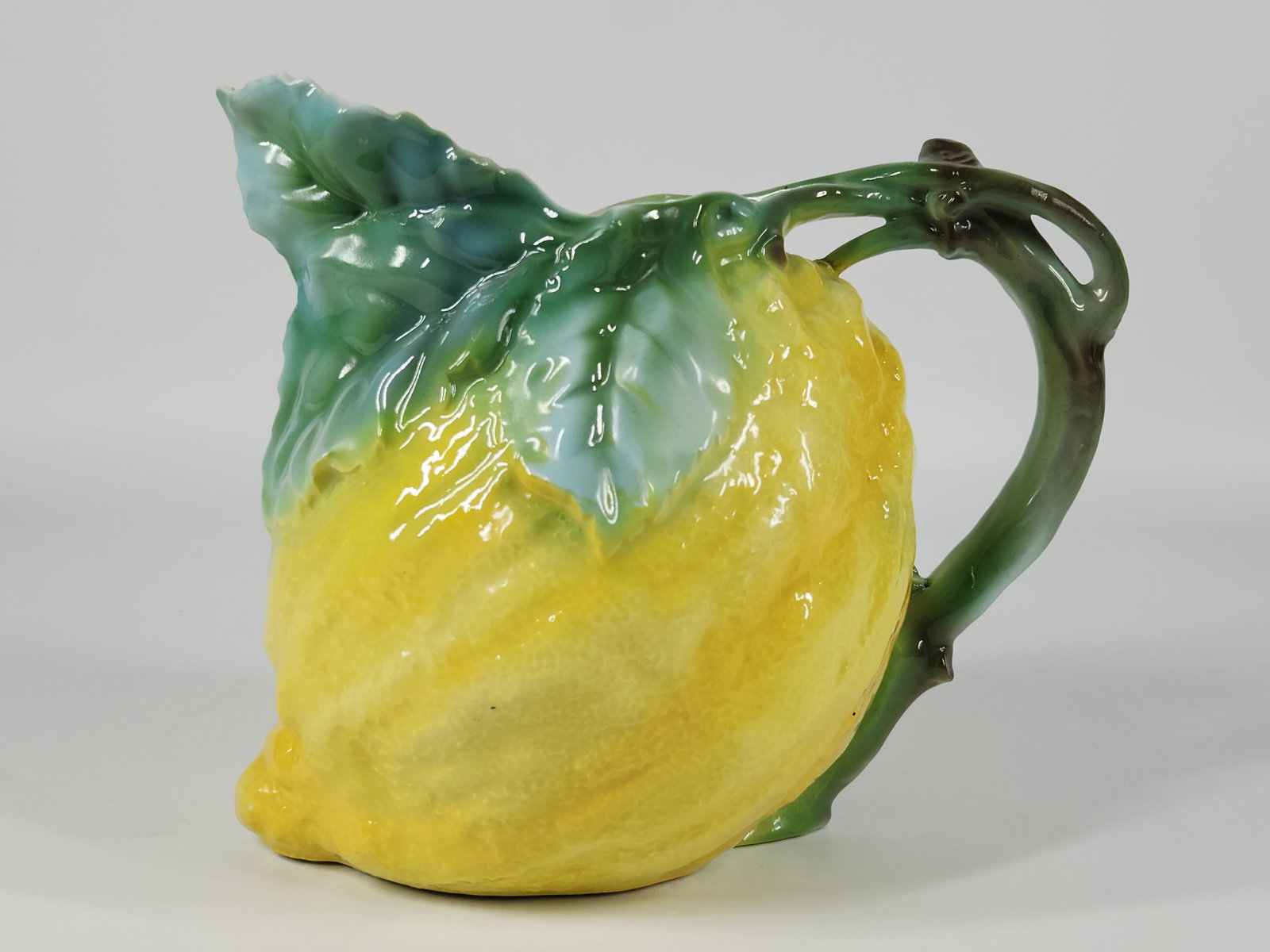 ROYAL BAYREUTH LEMON WATER PITCHER (1 of 6)