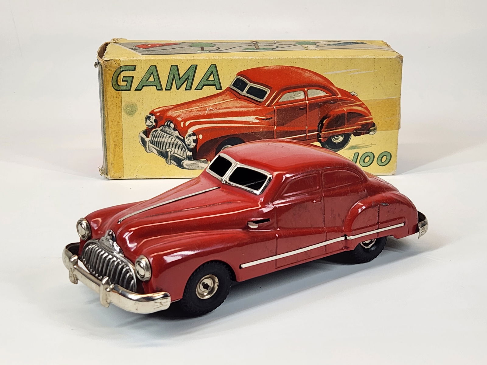 SCHUCO GAMA 100 D.R.P.A. WIND UP CAR W/ BOX (1 of 5)