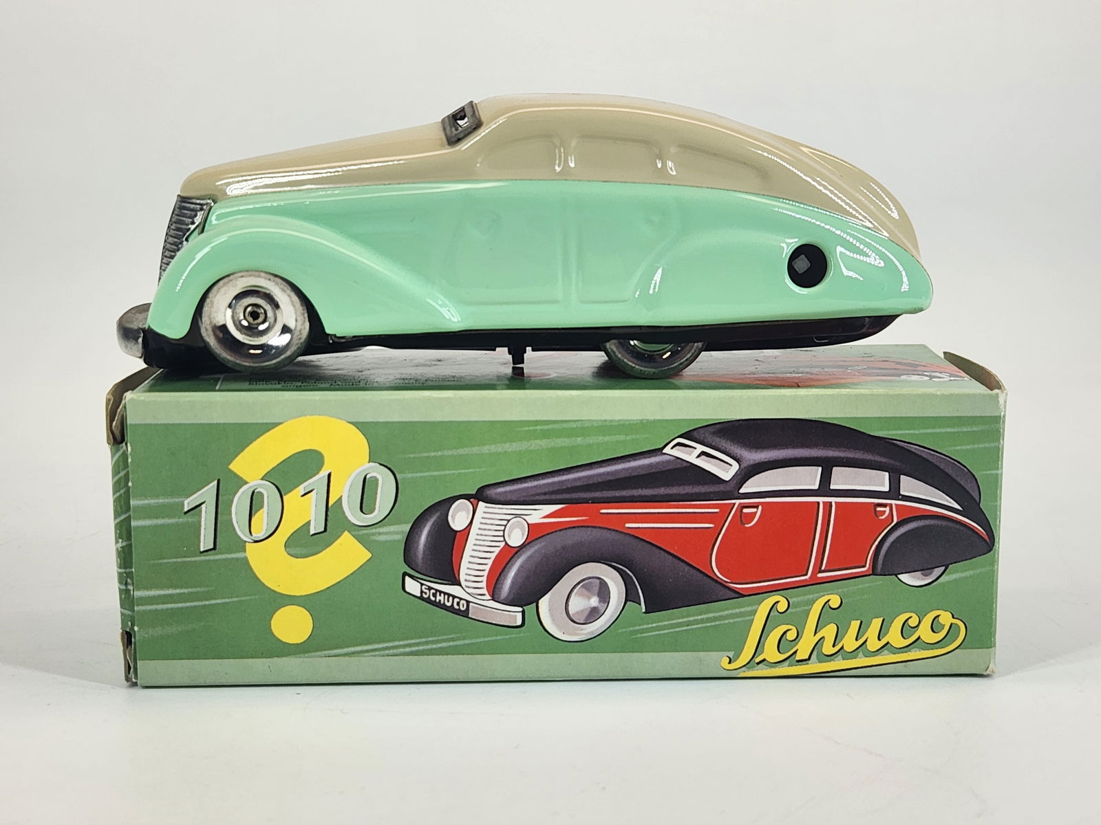 SCHUCO 1010 WIND UP STREAMLINED CAR W/ BOX (1 of 5)