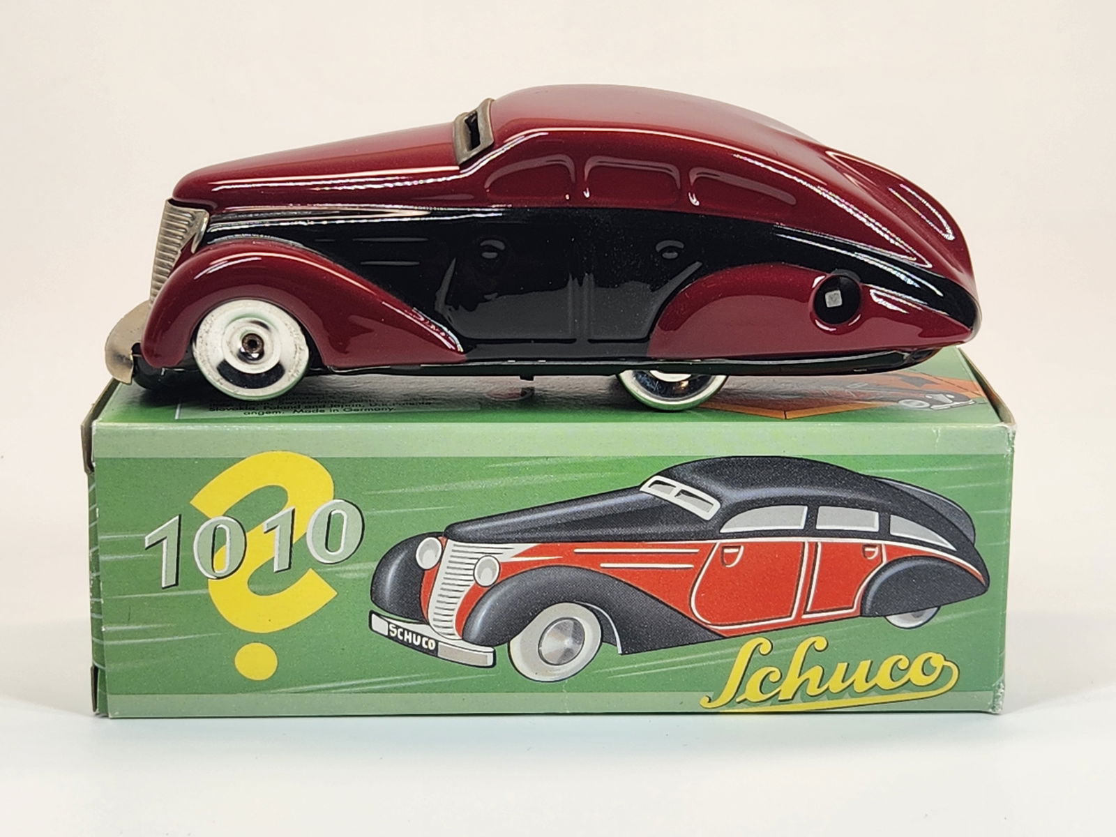 SCHUCO 1010 WIND UP STREAMLINED CAR W/ BOX (1 of 5)