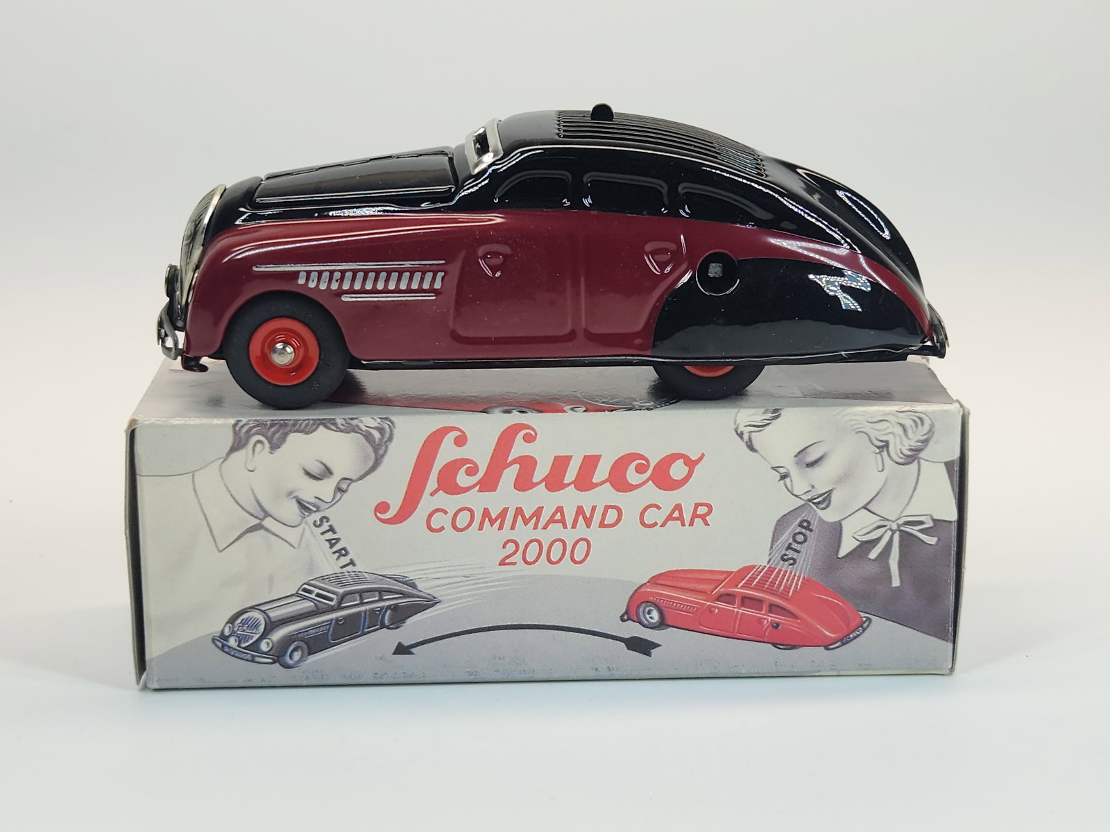 SCHUCO COMMAND CAR 2000 WIND UP CAR W/ BOX (1 of 6)