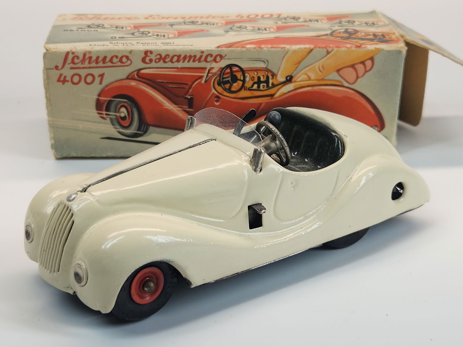 VINTAGE SCHUCO EXAMICO 4001 WIND UP CAR W/ BOX (1 of 4)