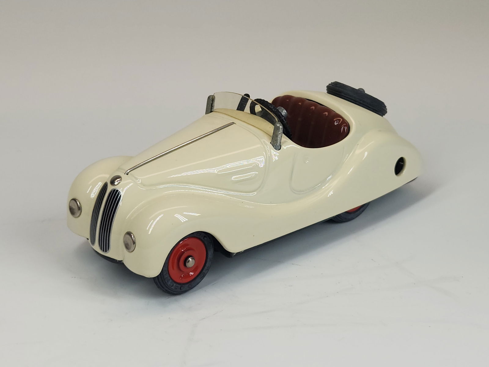 SCHUCO AKUSTICO ROADSTER WIND UP CAR: REMAINS IN GOOD CONDITION, SHOWING SOME TYPICAL USAGE WEAR.
