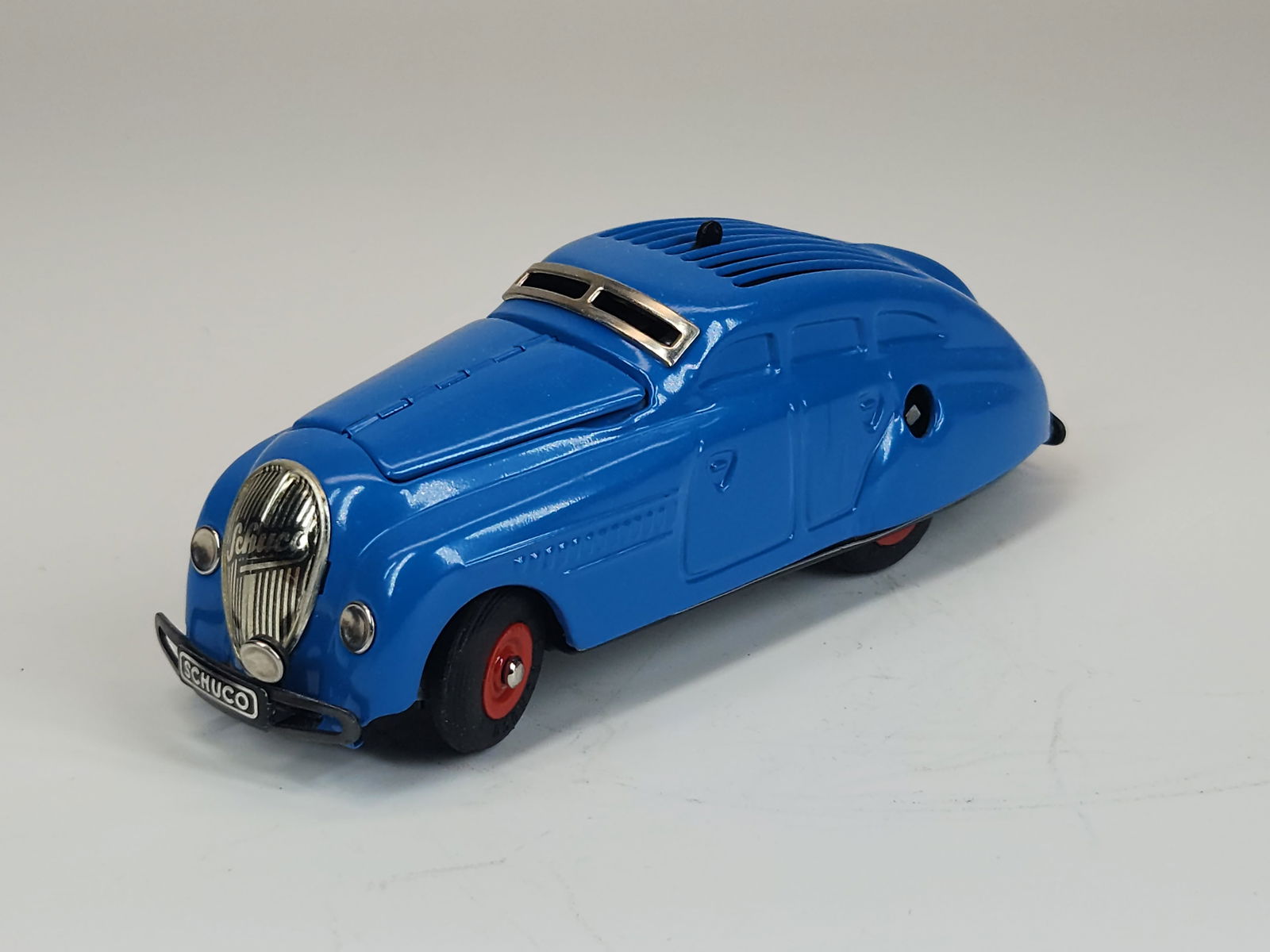 SCHUCO KOMMANDO ANNO 2000 WIND UP CAR (1 of 4)