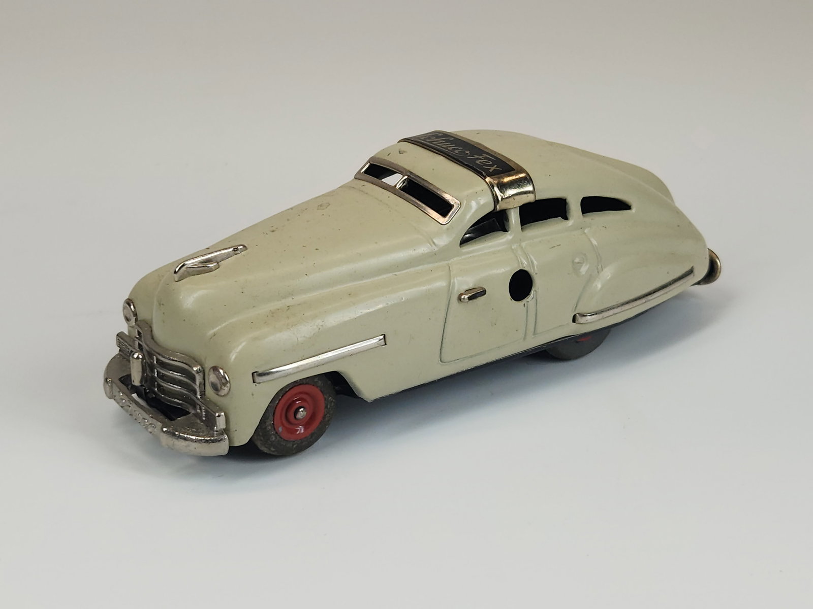 VINTAGE SCHUCO FEX 1111 WIND UP CAR (1 of 4)