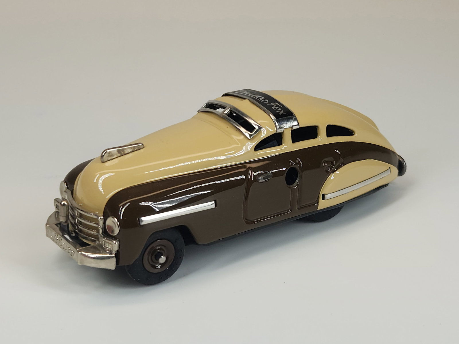SCHUCO FEX 1111 WIND UP CAR (1 of 4)