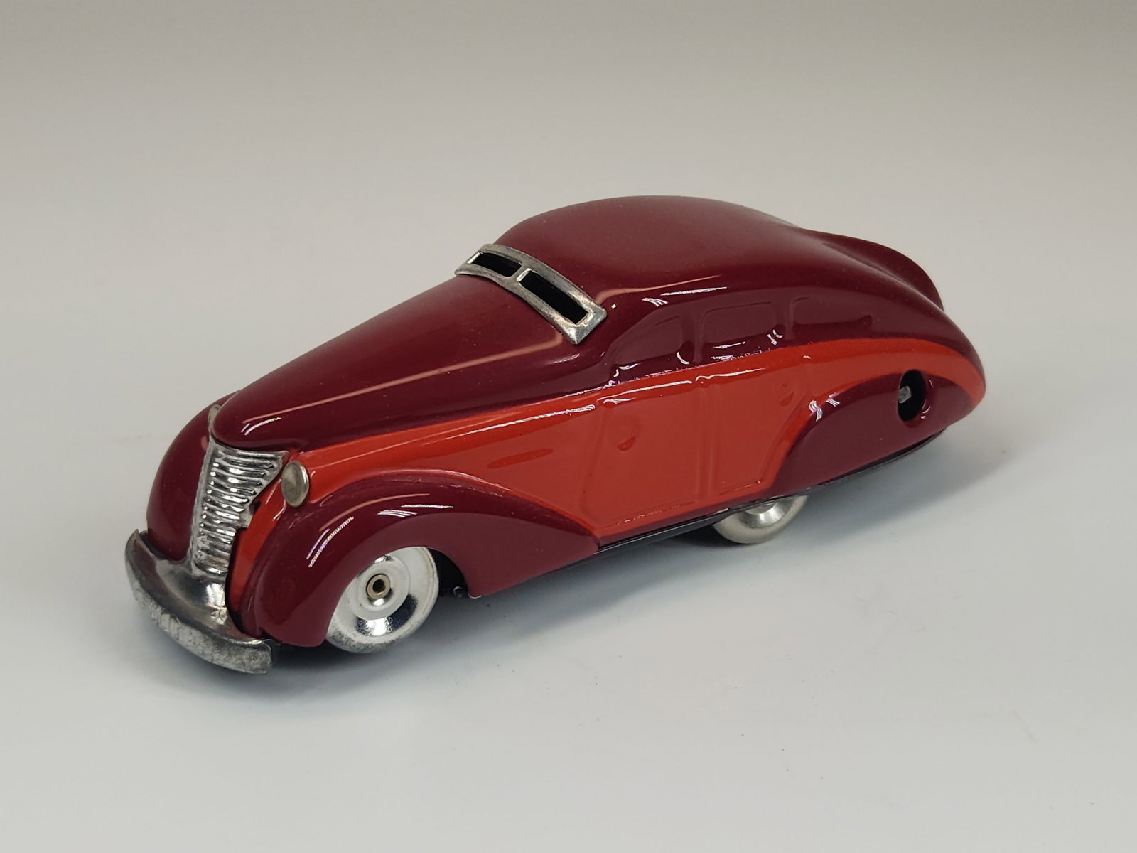 SCHUCO PATENT 1010 WIND UP CAR: REMAINS IN GOOD CONDITION, SHOWING SOME TYPICAL USAGE WEAR.