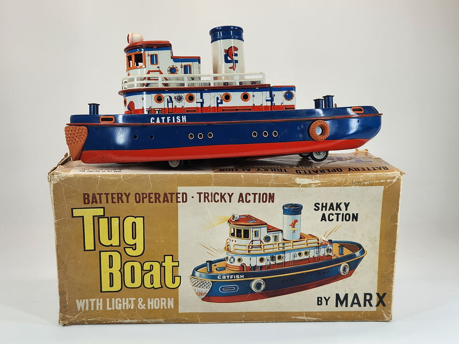 MARX BATTERY OPERATED TUG BOAT W/ BOX (1 of 5)