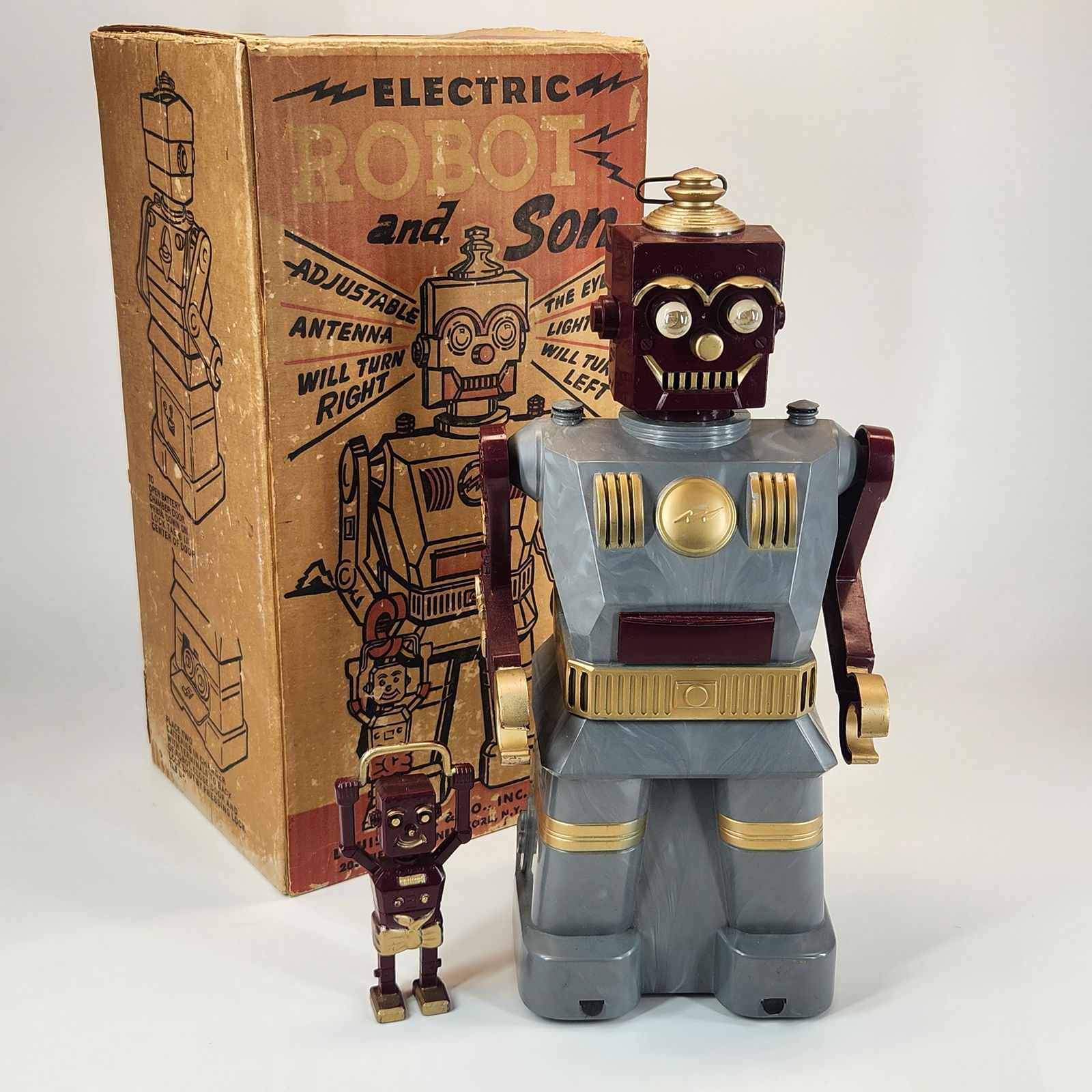 MARX PLASTIC ELECTRIC ROBOT & SON W/ BOX (1 of 6)