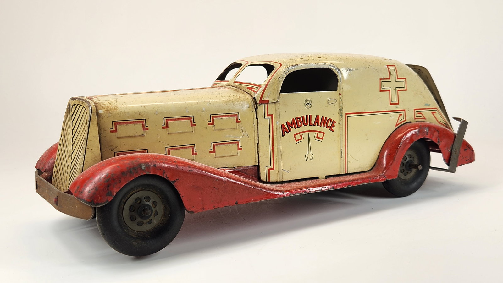 VINTAGE MARX PRESSED STEEL AMBULANCE (1 of 5)