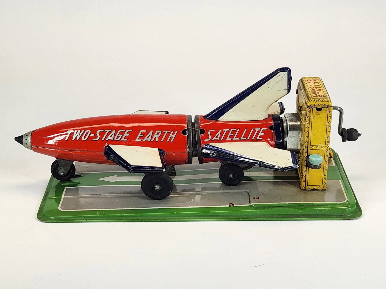 LINEMAR TIN WIND UP FRICTION EARTH SATELLITE ROCKET (1 of 4)