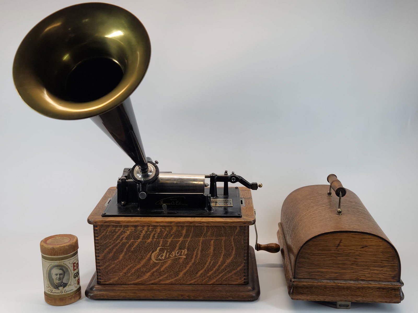 EDISON STANDARD PHONOGRAPH W/ HORN (1 of 4)