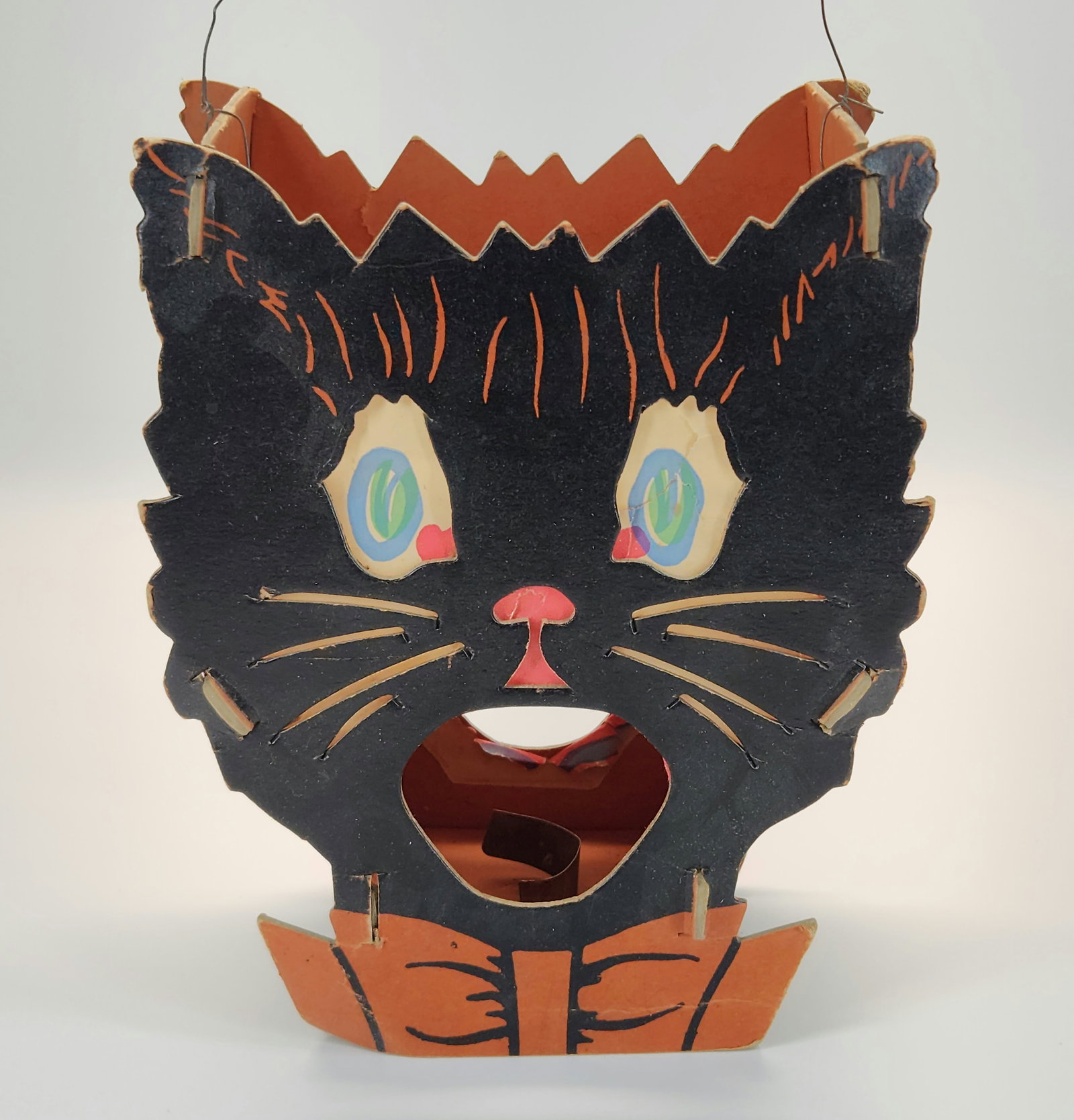 VINTAGE CARDBOARD BLACK CAT HALLOWEEN LANTERN (1 of 4)