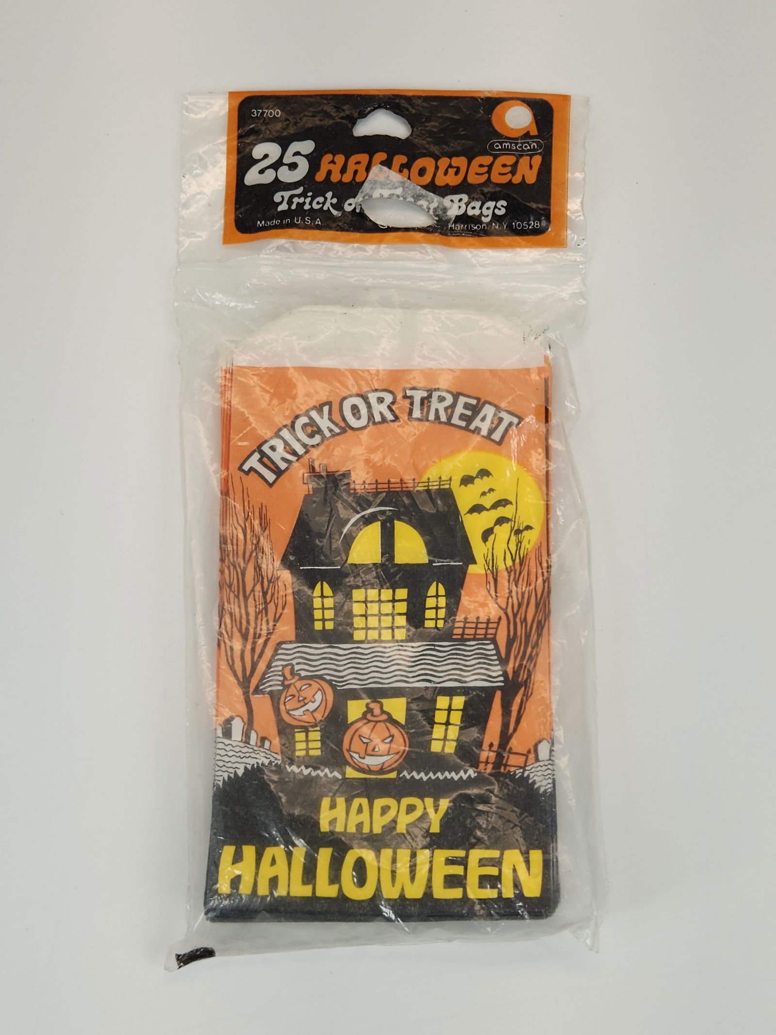 HALLOWEEN TRICK OR TREAT BAGS NIP: ALL REMAIN NEW IN PACKAGE