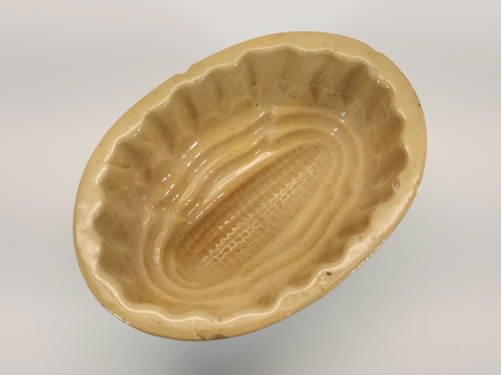 SMALL MINIATURE YELLOW WARE CORN MOLD (1 of 3)