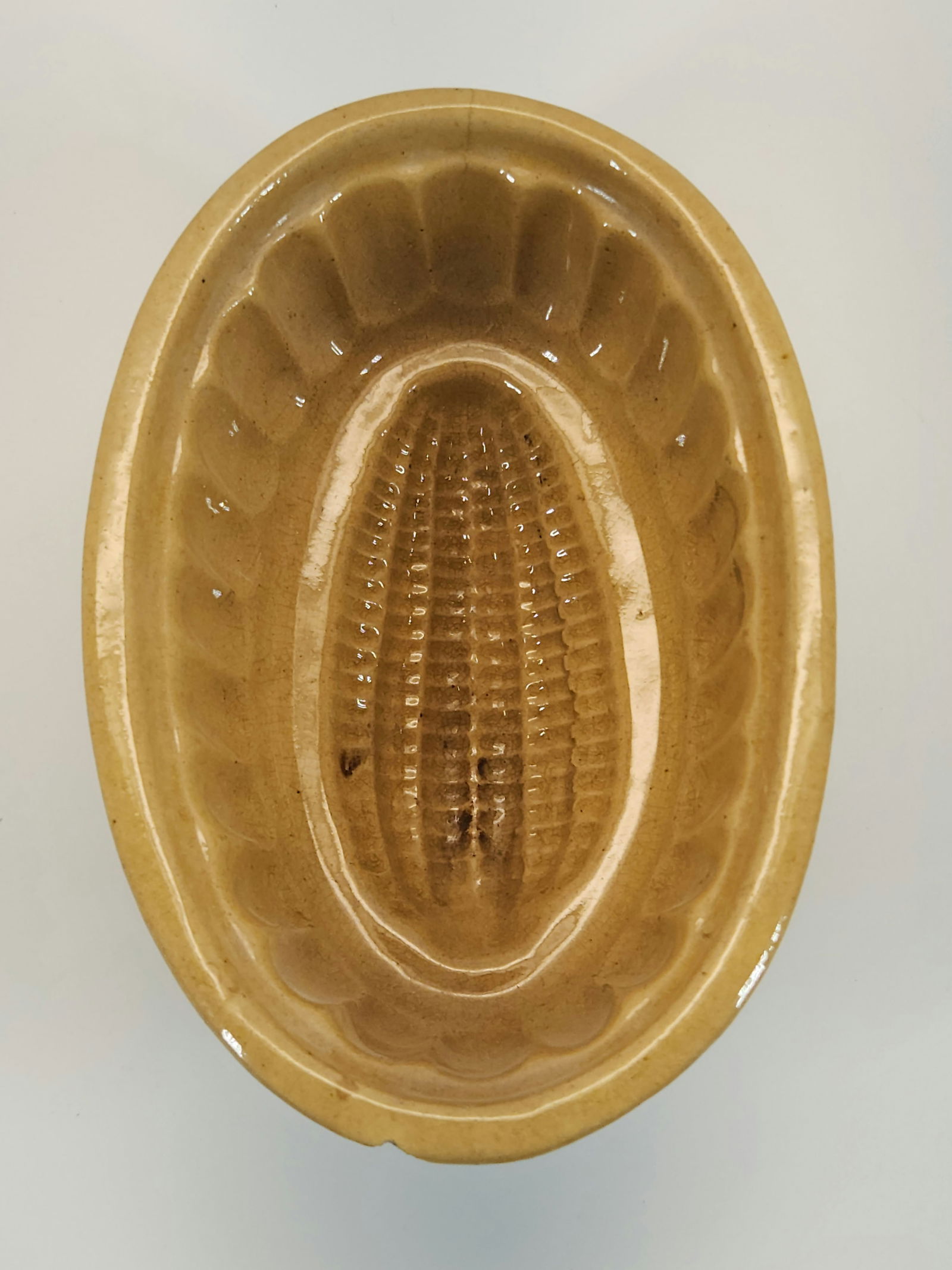 SMALL MINIATURE YELLOW WARE CORN MOLD (1 of 3)