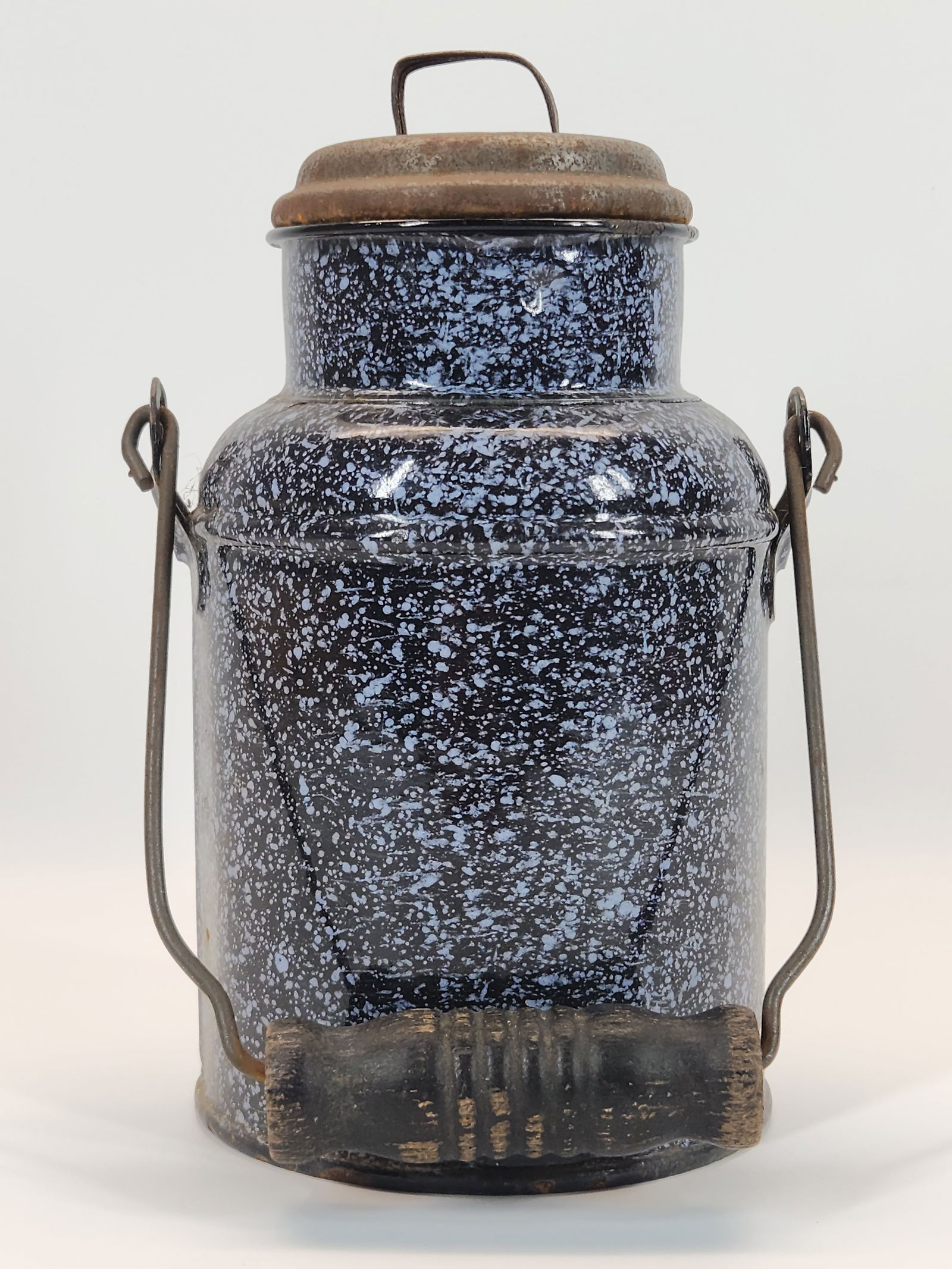 ANTIQUE DARK BLUE GRANITEWARE MILK PAIL (1 of 4)