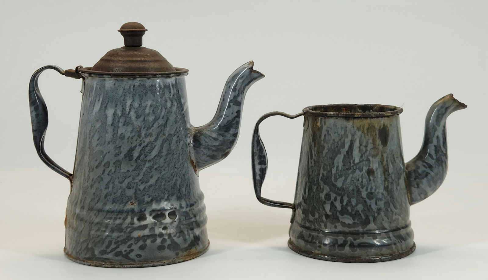 2) ANTIQUE GRANITEWARE TEAPOTS (1 of 4)