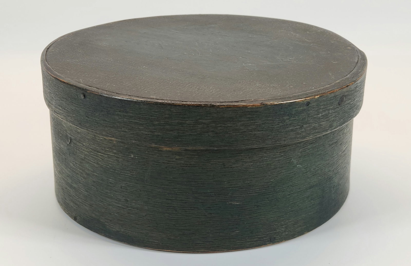 ANTIQUE GREEN PAINTED BANDED BOX (1 of 3)