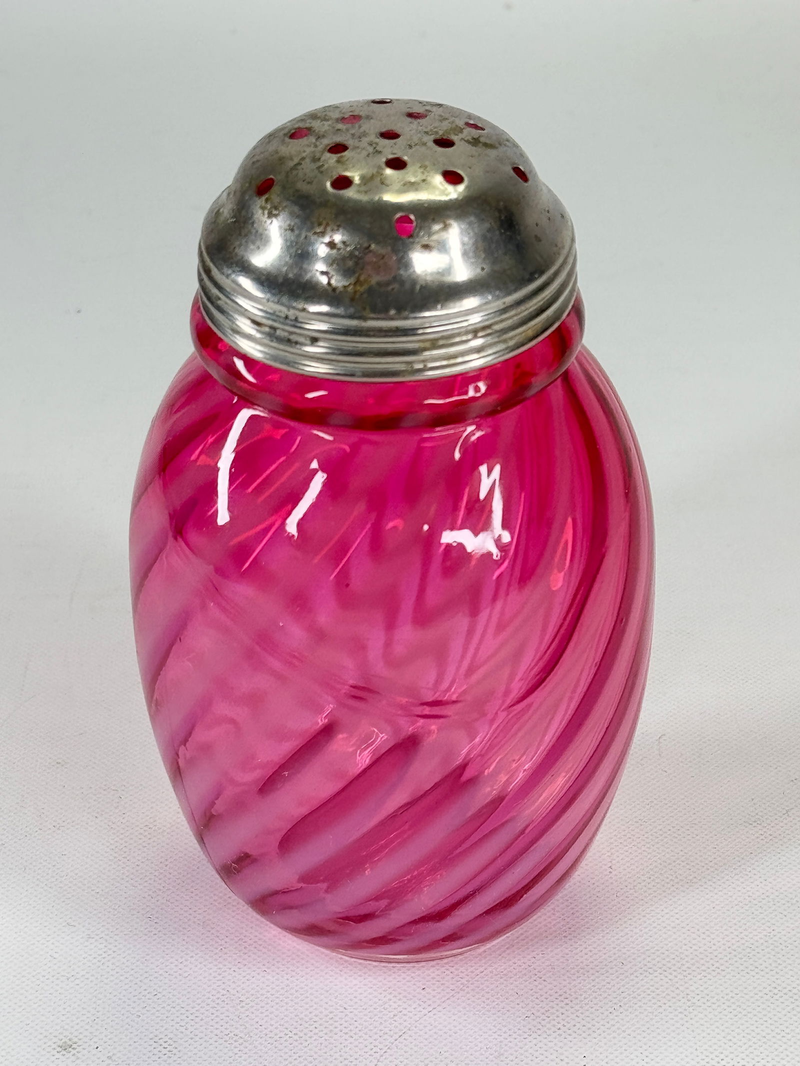 VICTORIAN CRANBERRY SUGAR SHAKER (1 of 5)