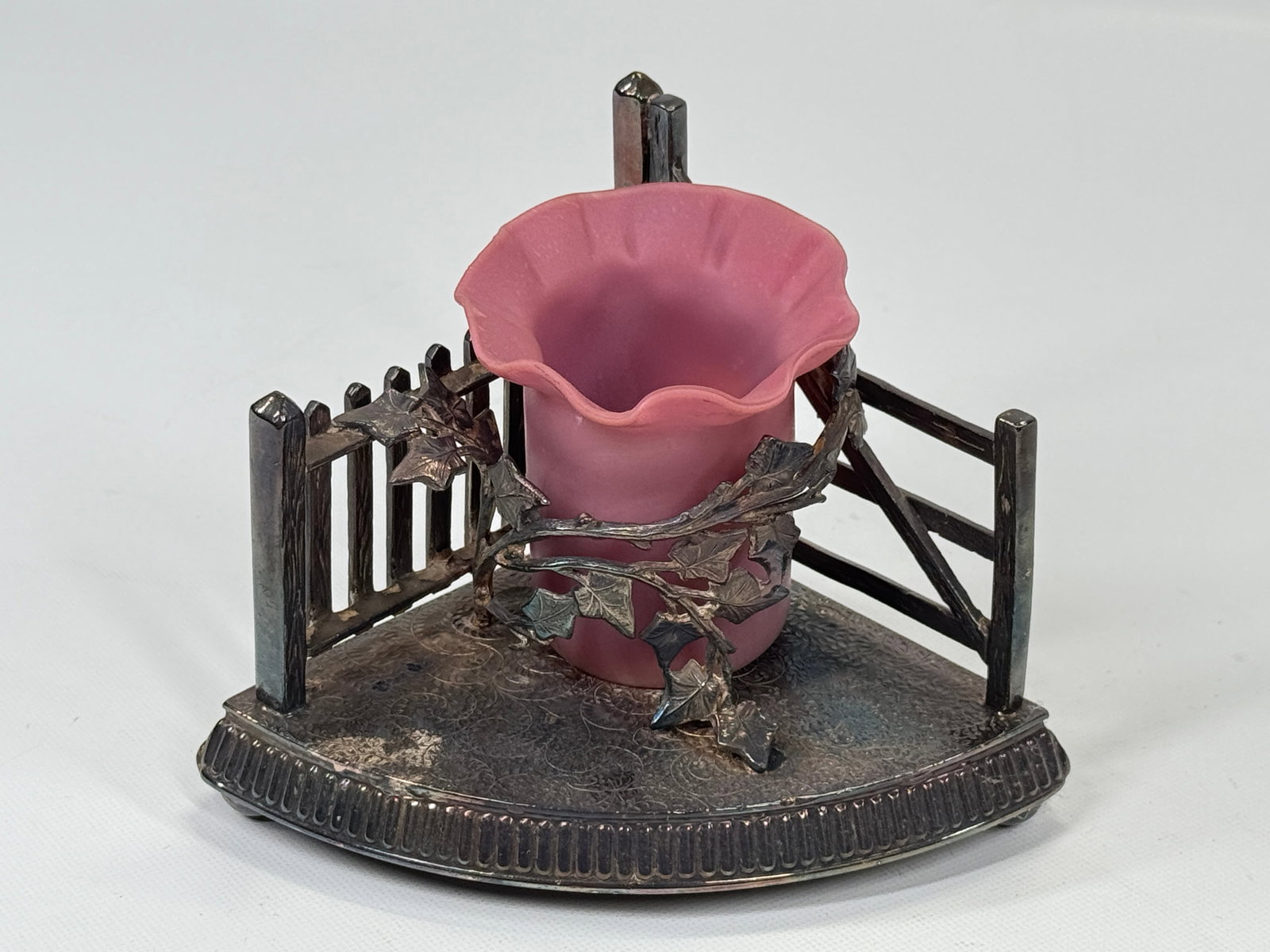 VICTORIAN BURMESE TOOTHPICK W/ TUFTS HOLDER (1 of 7)