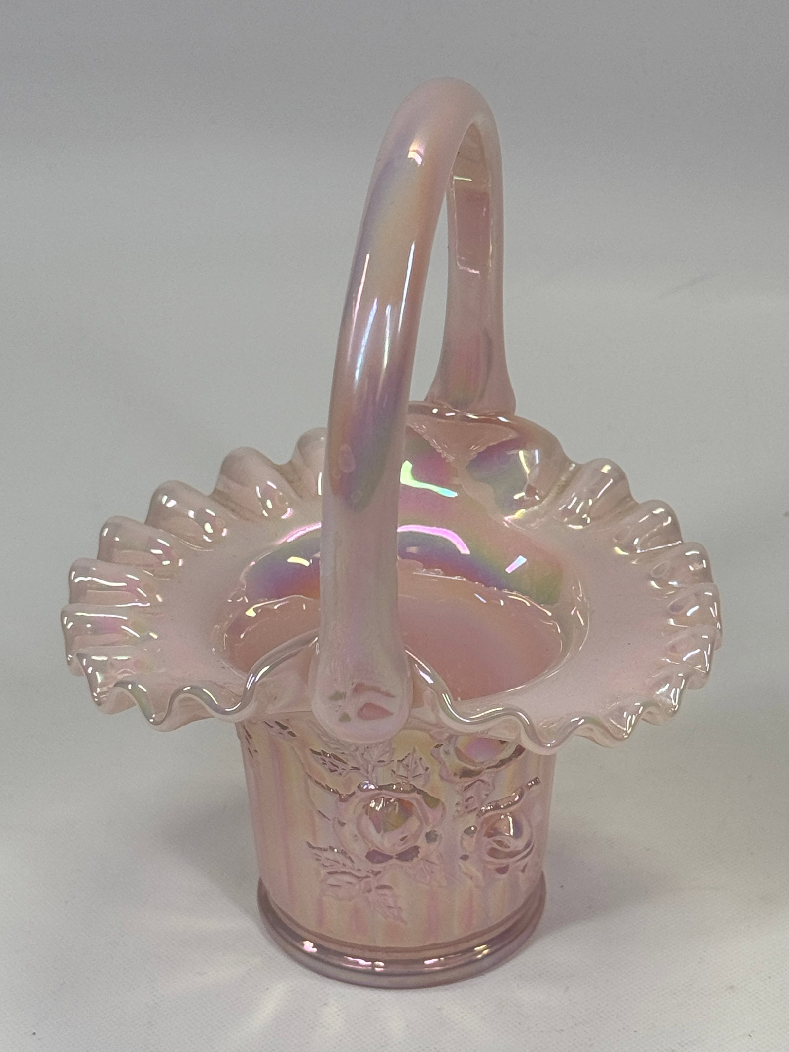 PINK FENTON GLASS ROSE BASKET: REMAINS IN EXCELLENT CONDITION, NO CHIPS OR CRACKS.