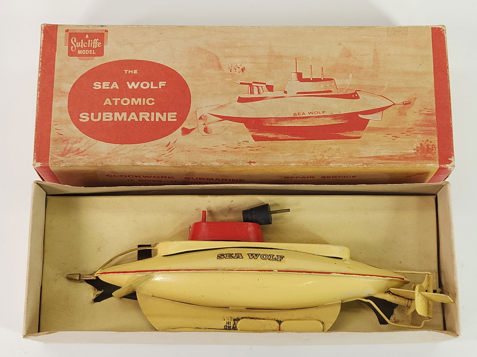 SUTCLIFFE MODEL SEA WOLF ATOMIC SUBMARINE (1 of 5)