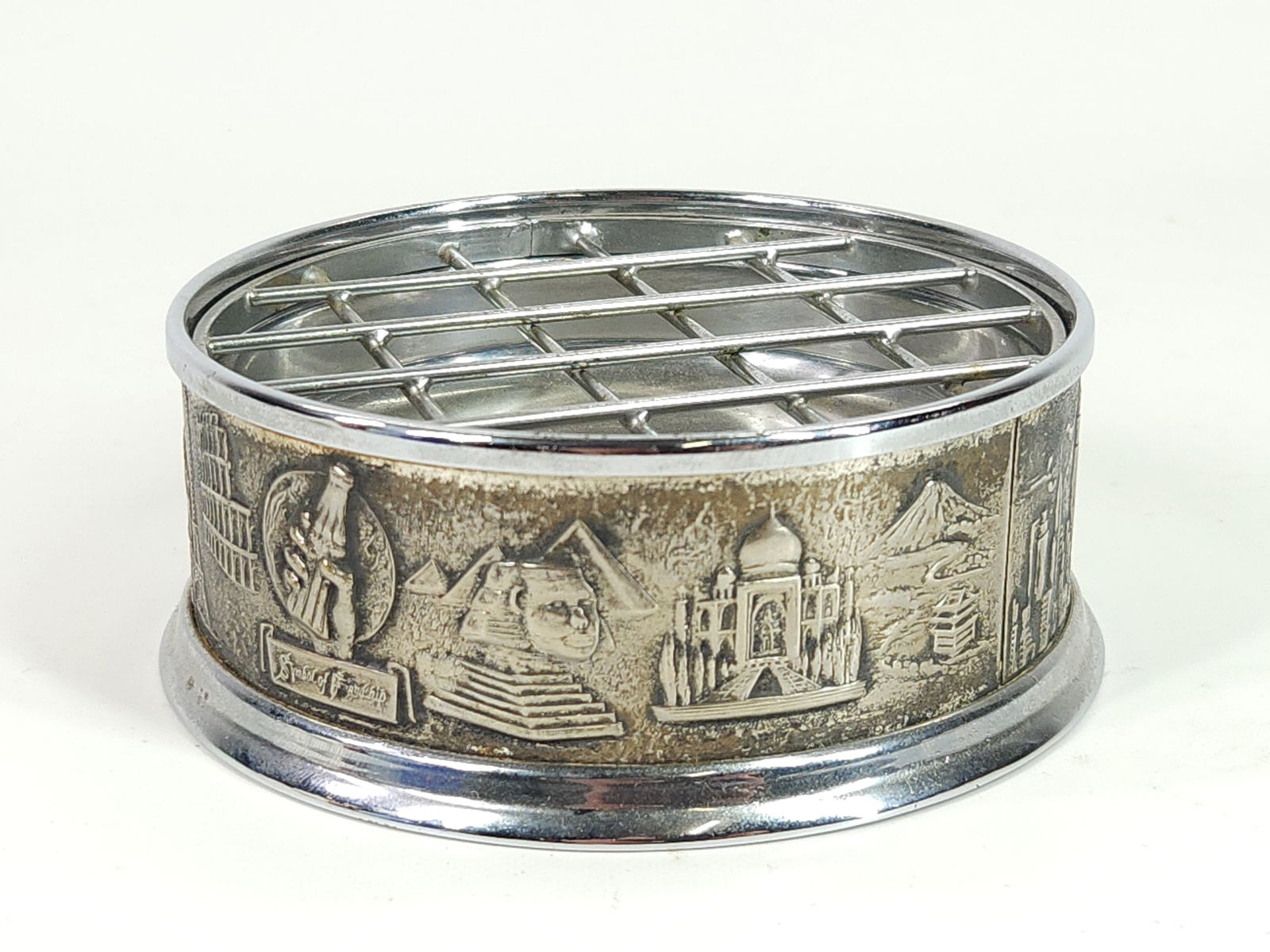 VINTAGE IDEALINE COCA COLA RELIEF TABLE ASHTRAY (1 of 4)