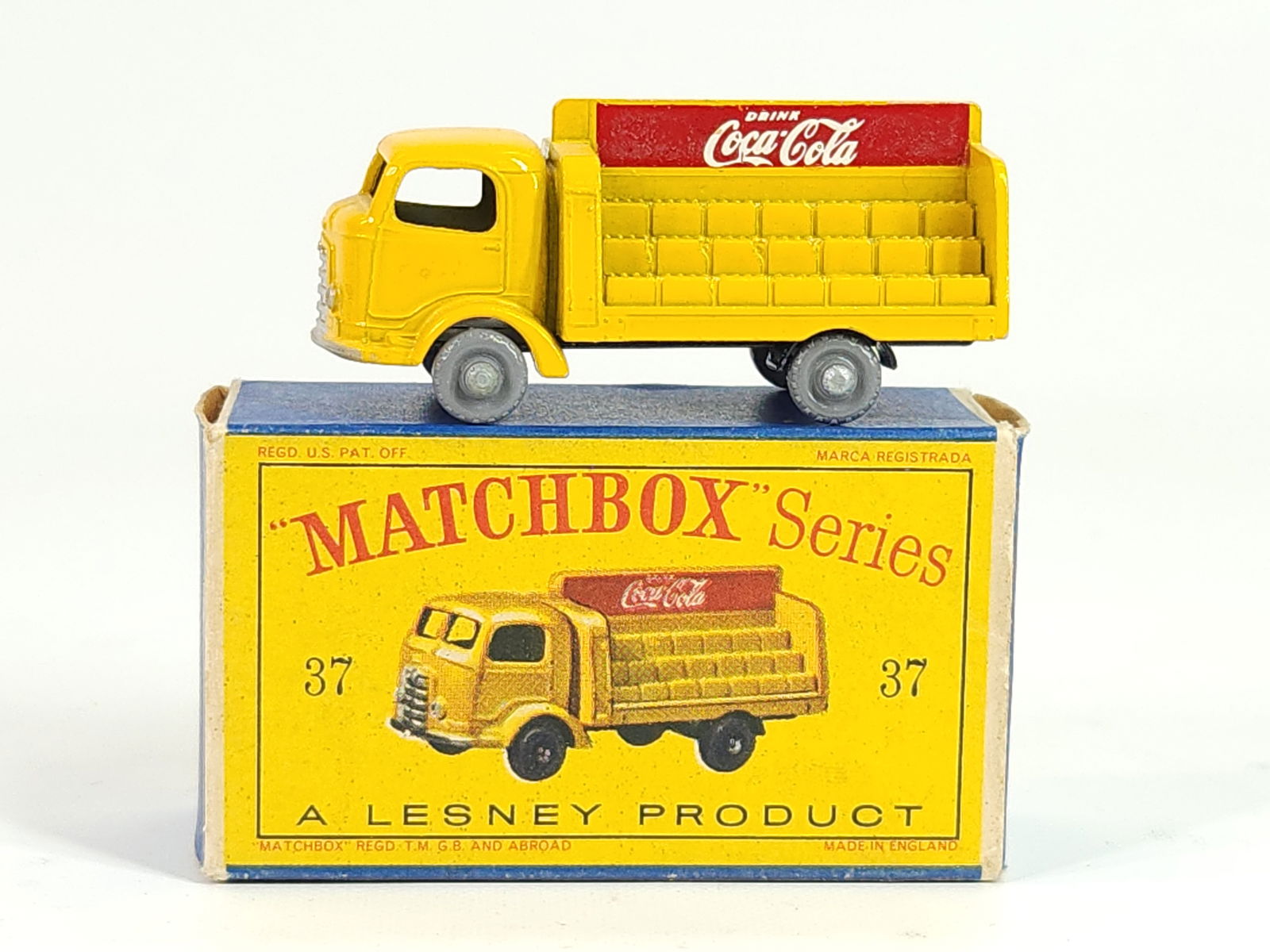 MATCHBOX SERIES NO. 37 COCA COLA LORRY W/ BOX (1 of 3)