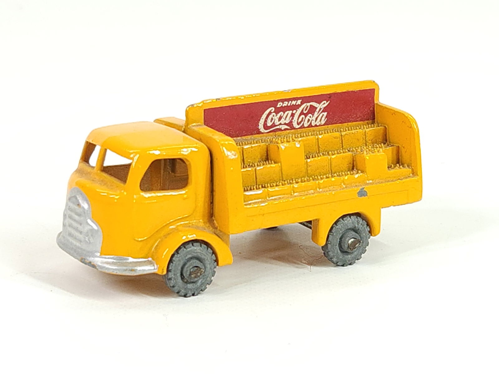 MATCHBOX MOKO LESNEY COCA COLA LORRY - UNEVEN LOAD (1 of 4)