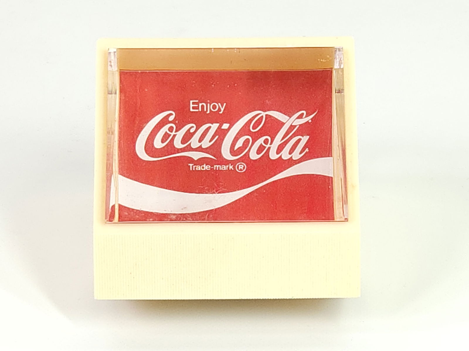 VINTAGE SETH THOMAS COCA COLA CLOCK GERMANY: REMAINS IN GOOD CONDITION. SHOWING SOME TYPICAL WEAR.