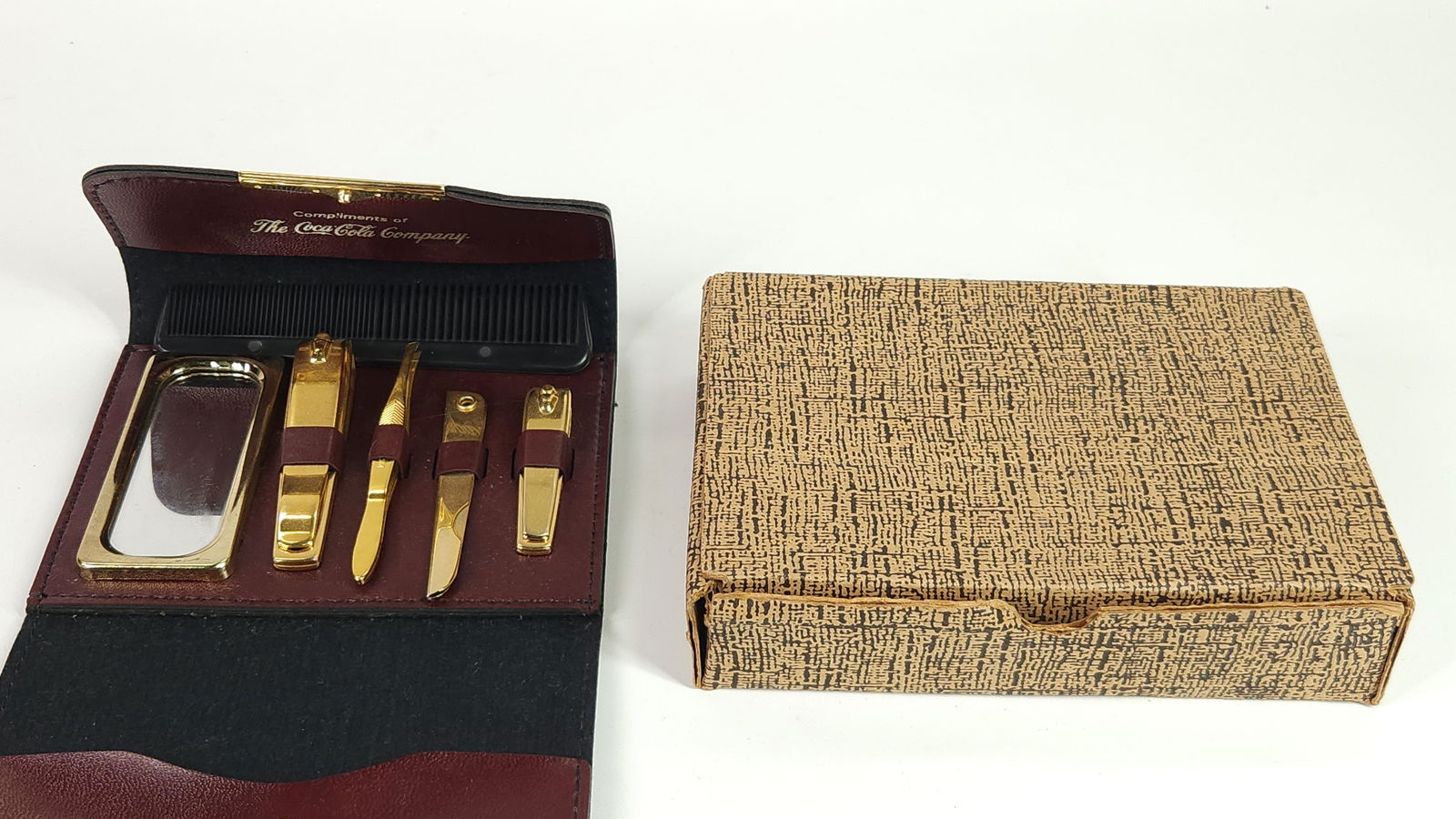 VINTAGE COCA COLA MANICURE SET NIB (1 of 5)