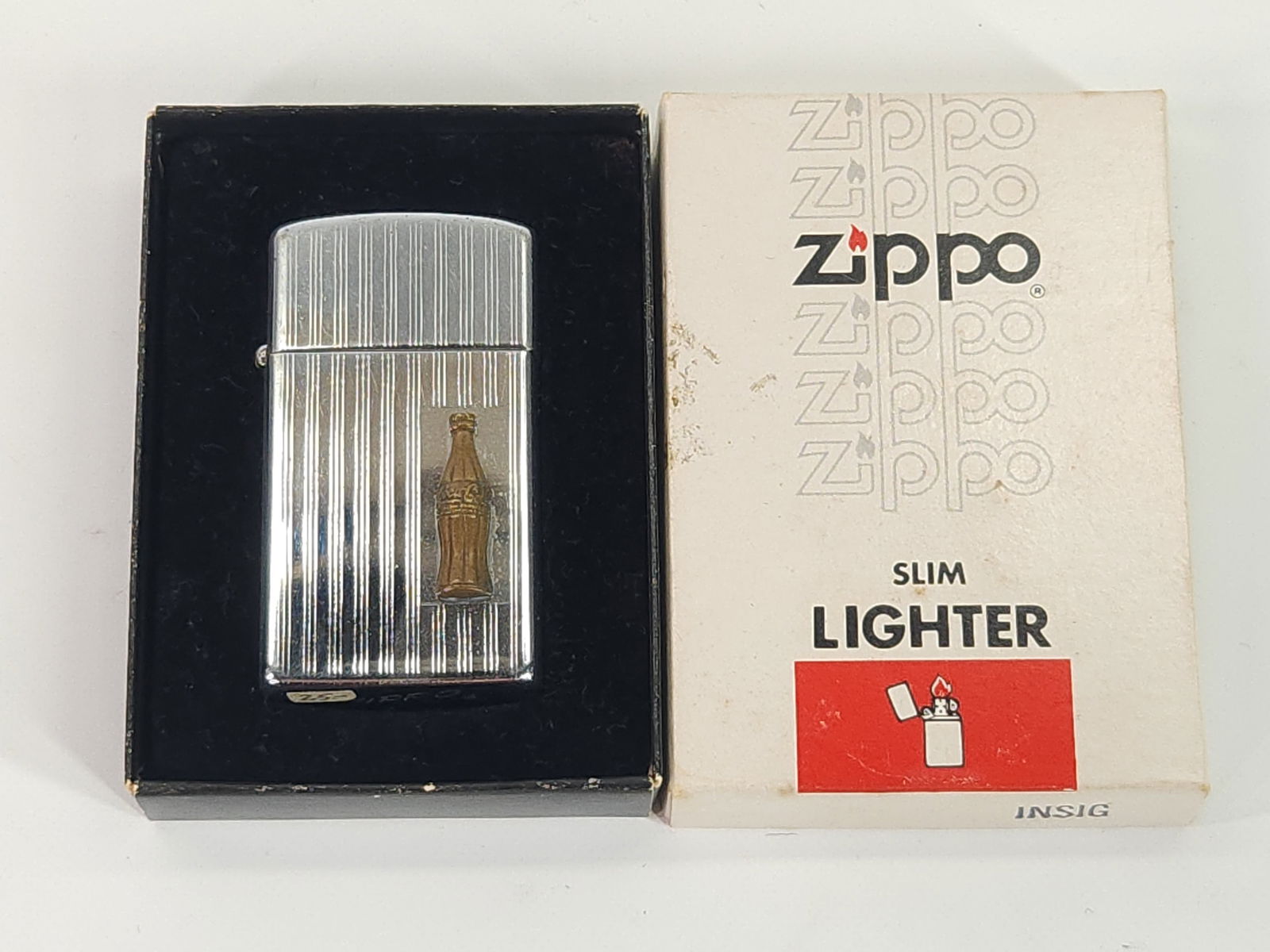 VINTAGE ZIPPO SLIM COCA COLA INSIG. LIGHTER W/ BOX (1 of 4)