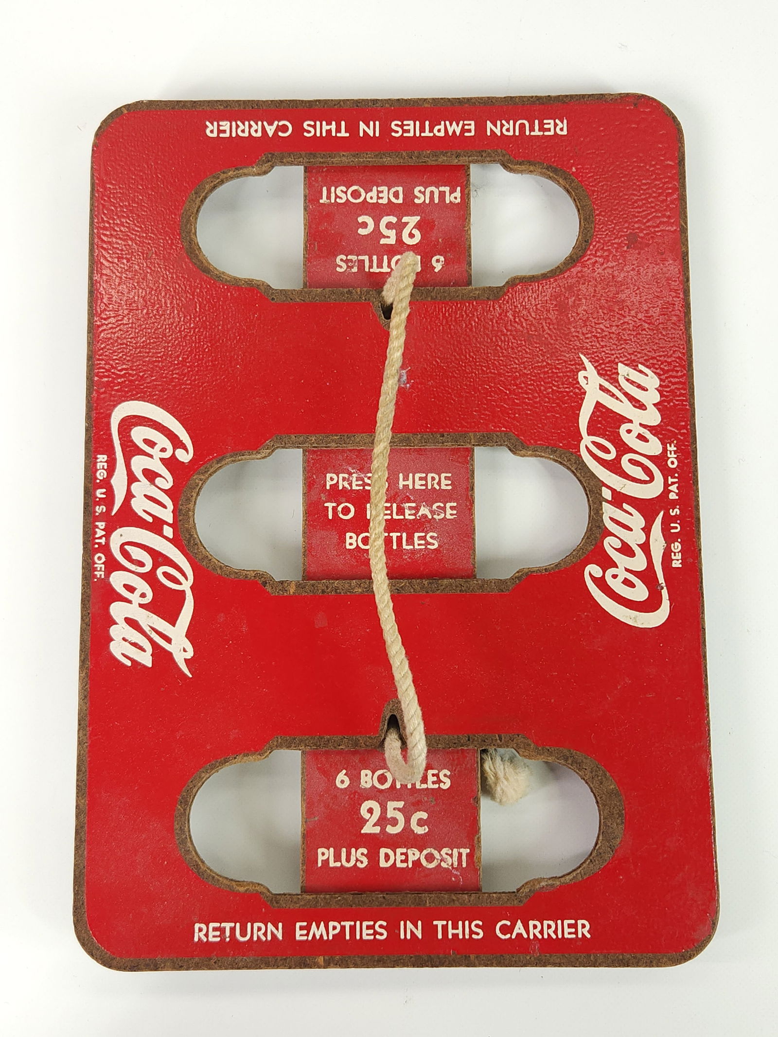 ANTIQUE MASONITE COCA COLA 6-PACK CARRIER (1 of 3)